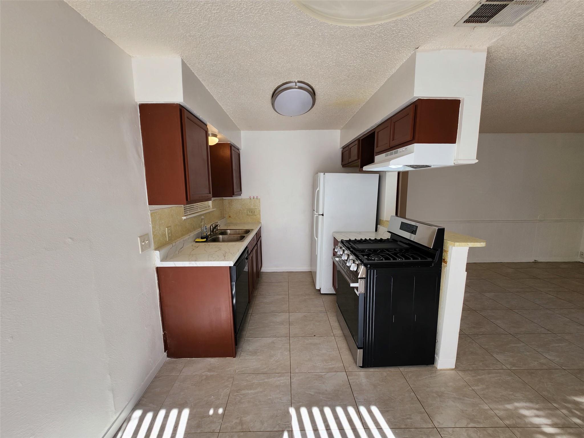 2404 Audubon Pl # B, Austin, TX 78741