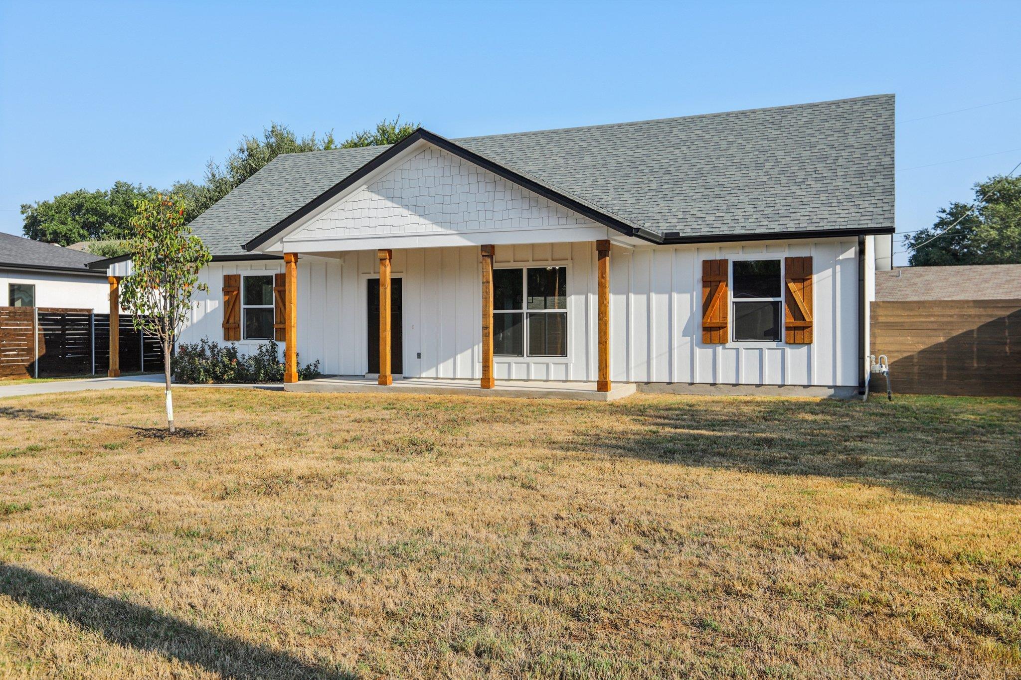 412 Persimmon St, Bastrop, TX 78602