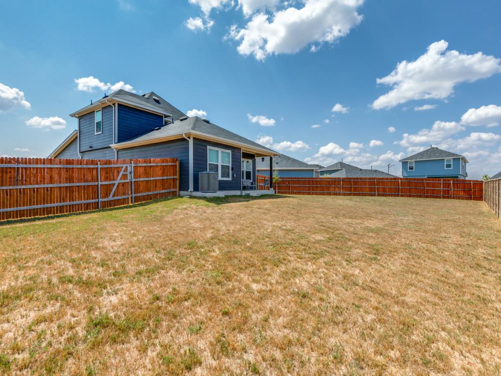 543 Sandringham Loop, Kyle, TX 78640