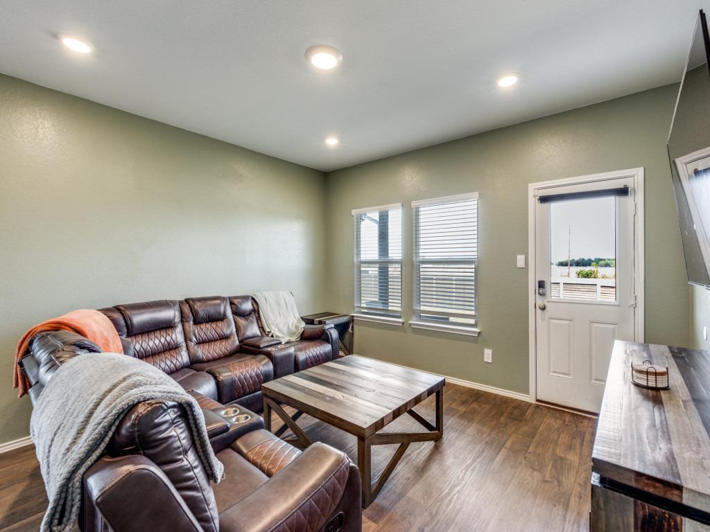 543 Sandringham Loop, Kyle, TX 78640