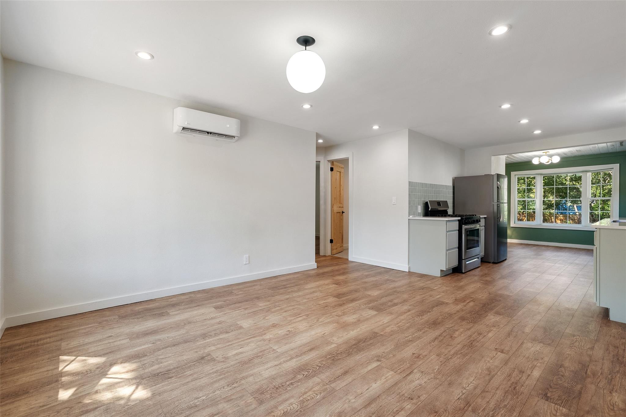 1176 Graham St, Austin, TX 78702