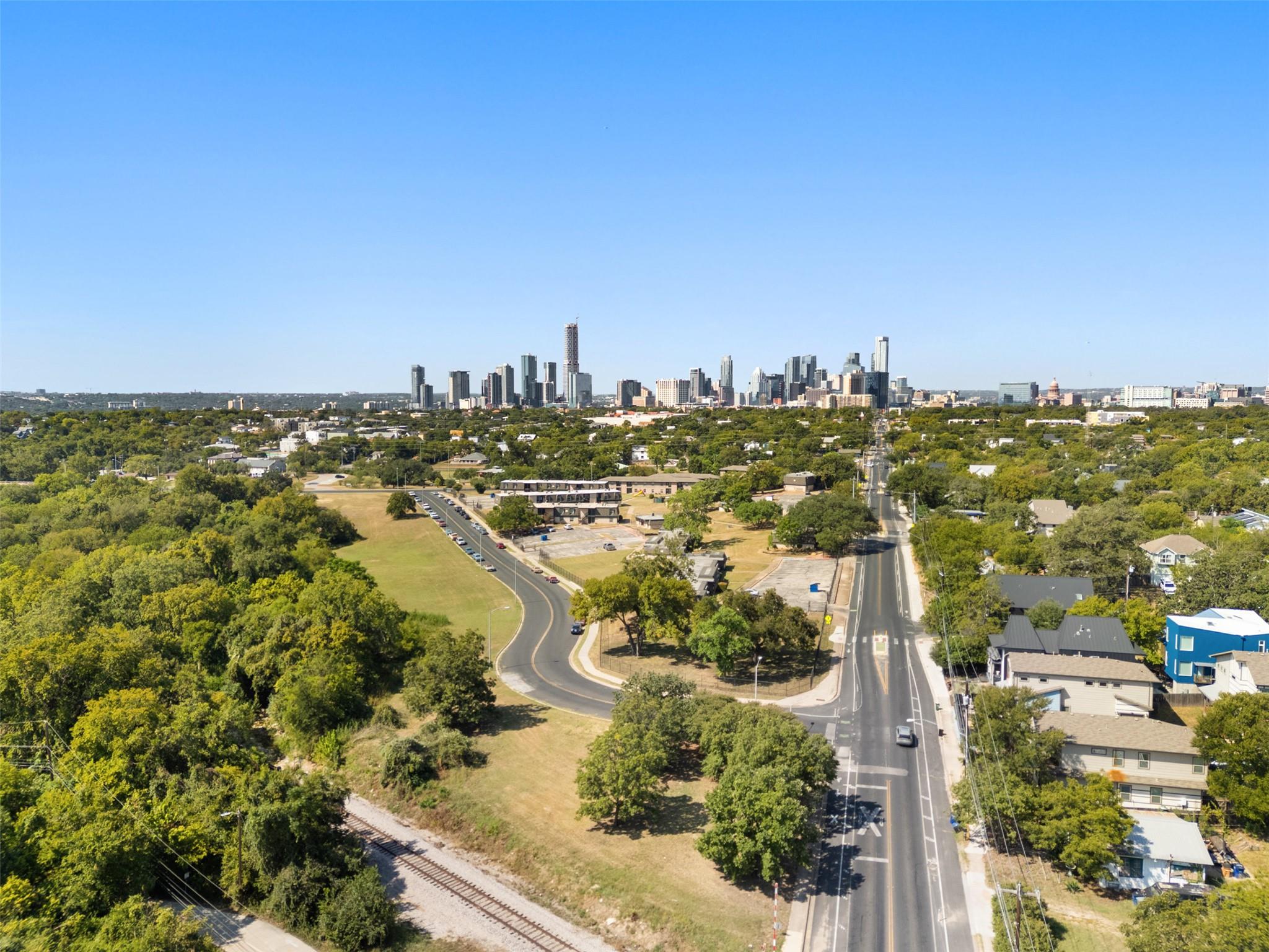 1176 Graham St, Austin, TX 78702