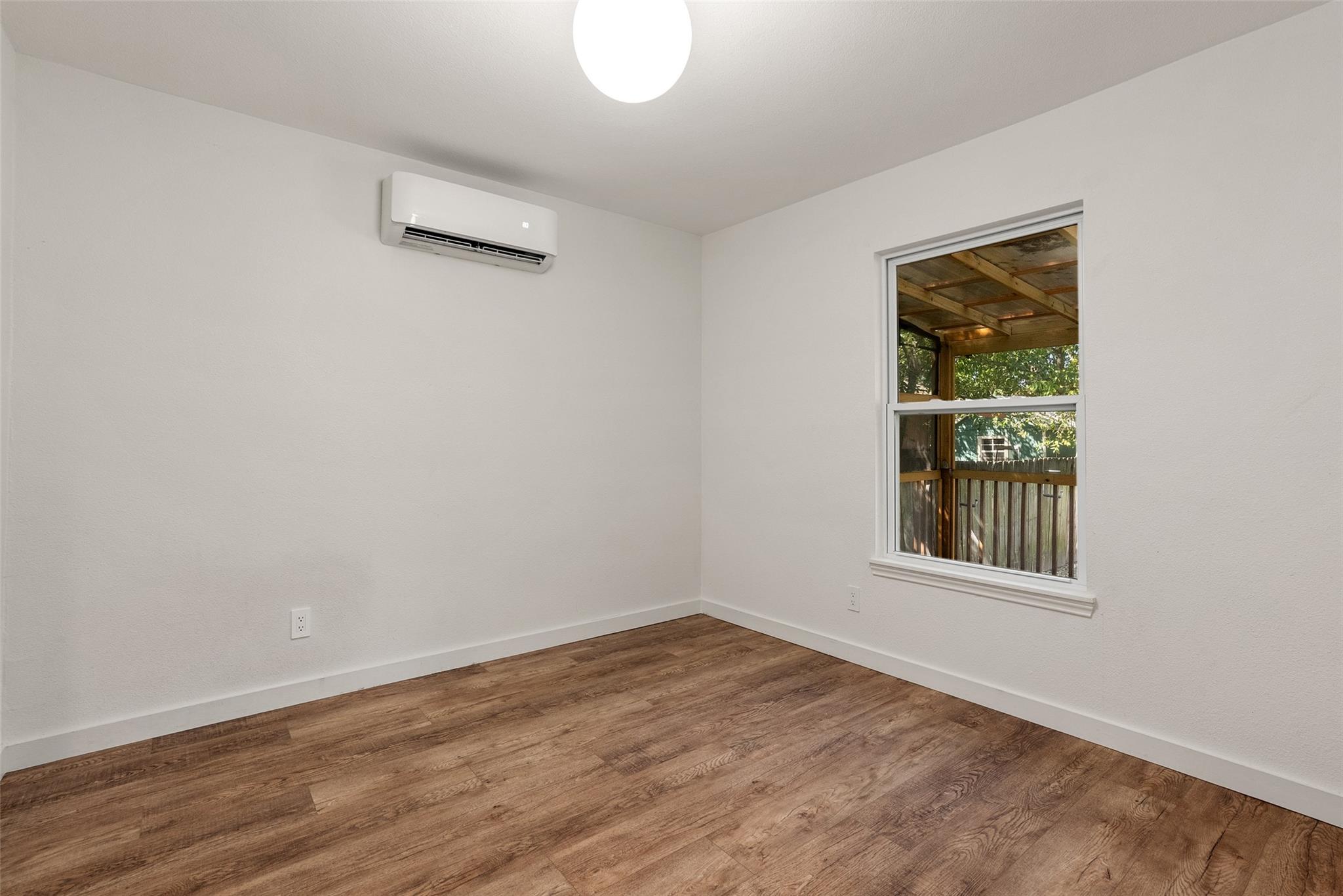 1176 Graham St, Austin, TX 78702