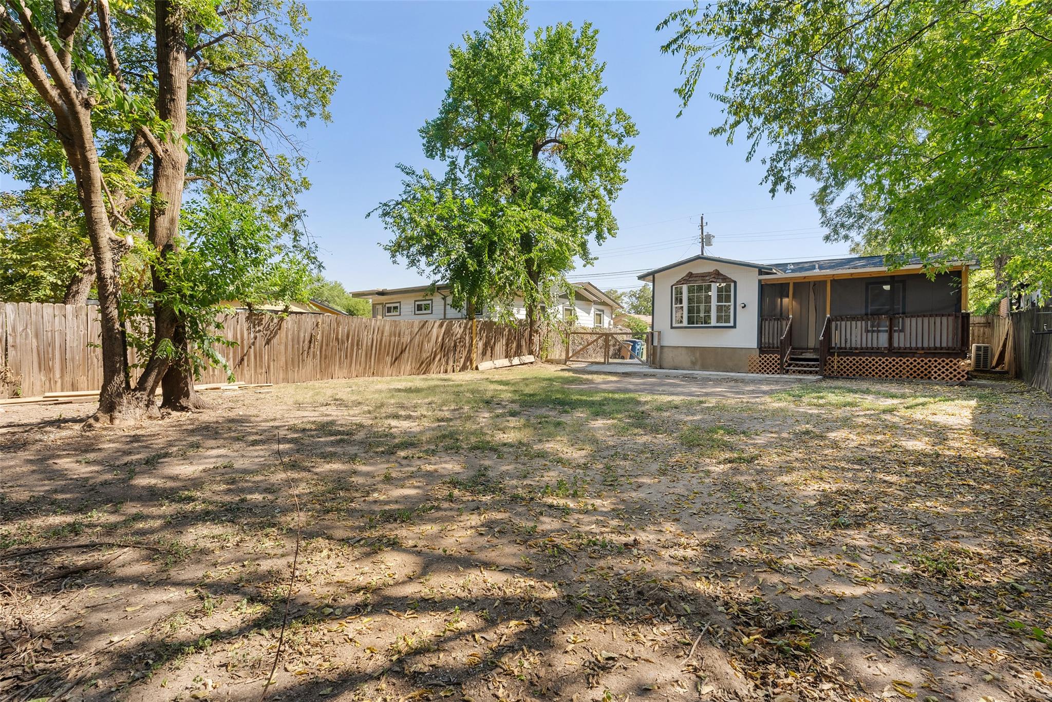 1176 Graham St, Austin, TX 78702