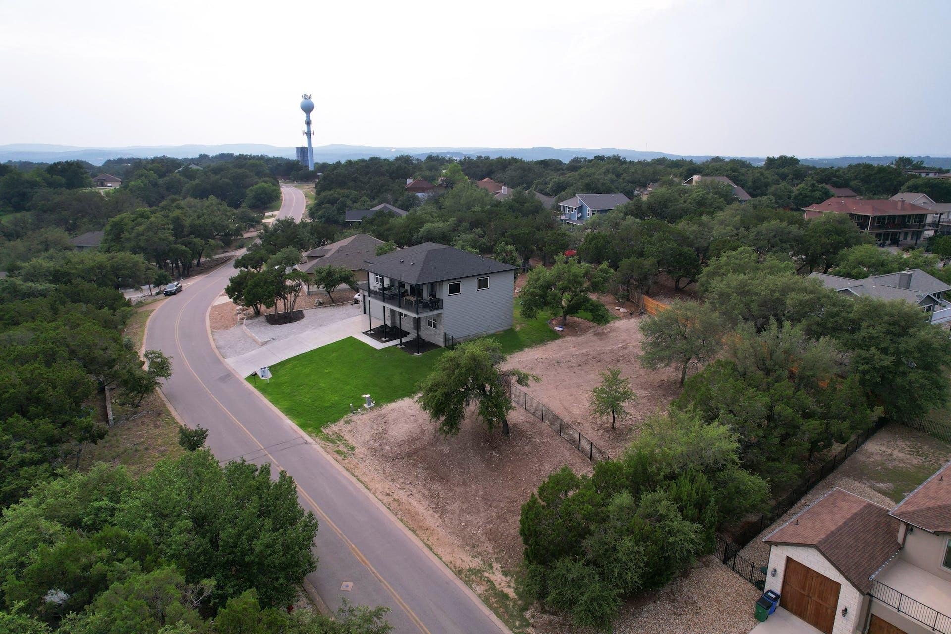 18502 Venture Dr, Point Venture, TX 78645