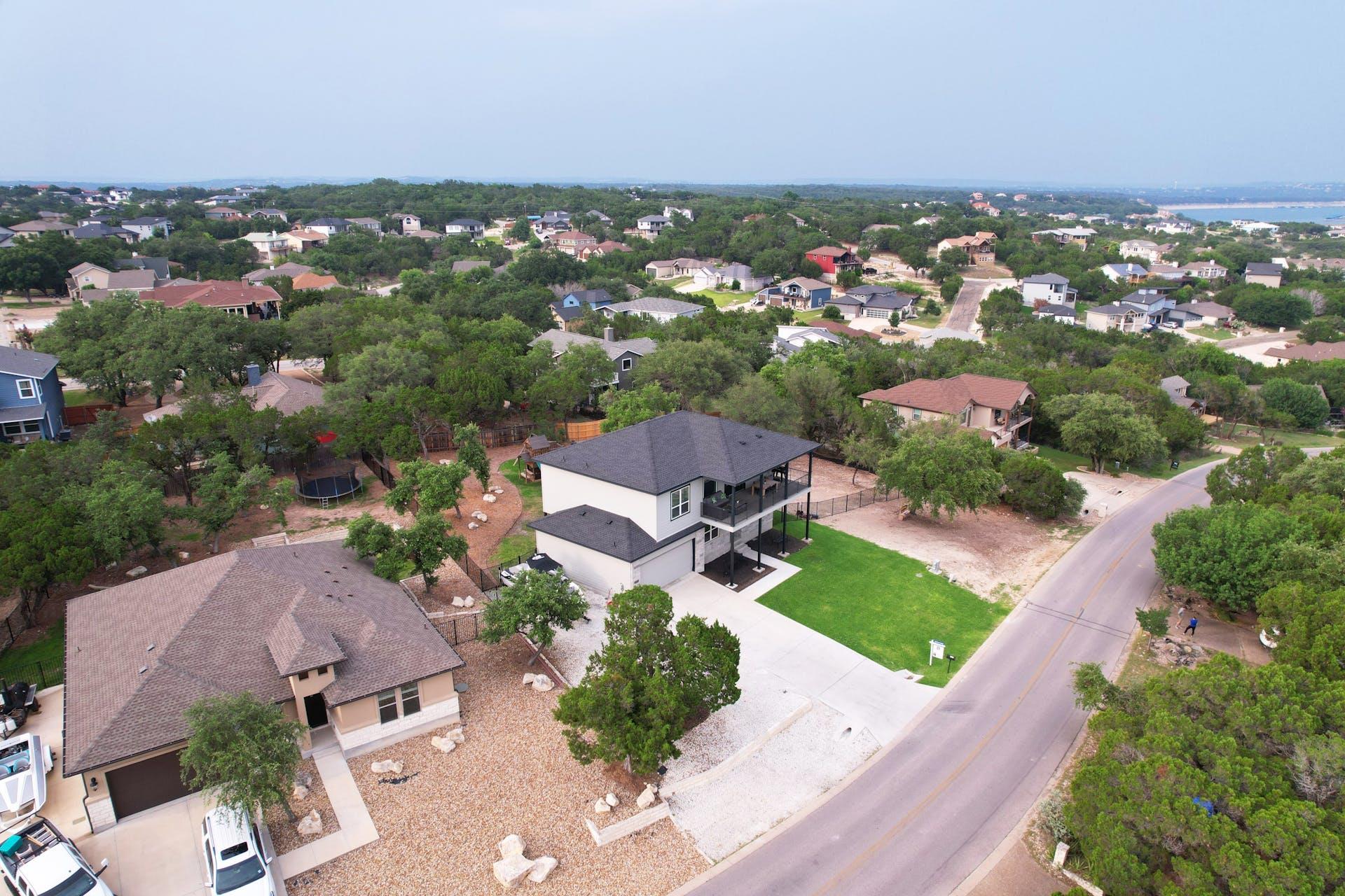 18502 Venture Dr, Point Venture, TX 78645