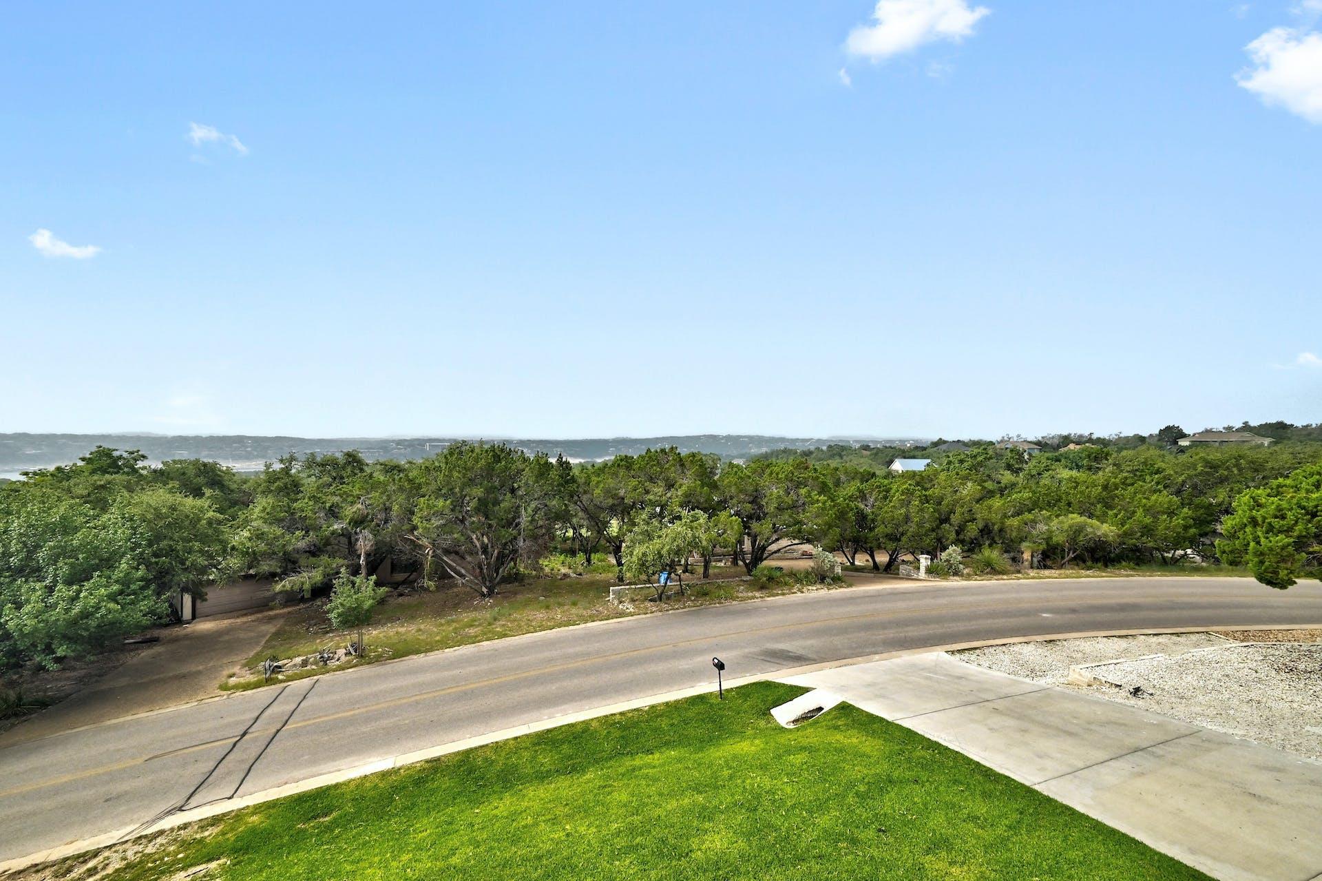 18502 Venture Dr, Point Venture, TX 78645