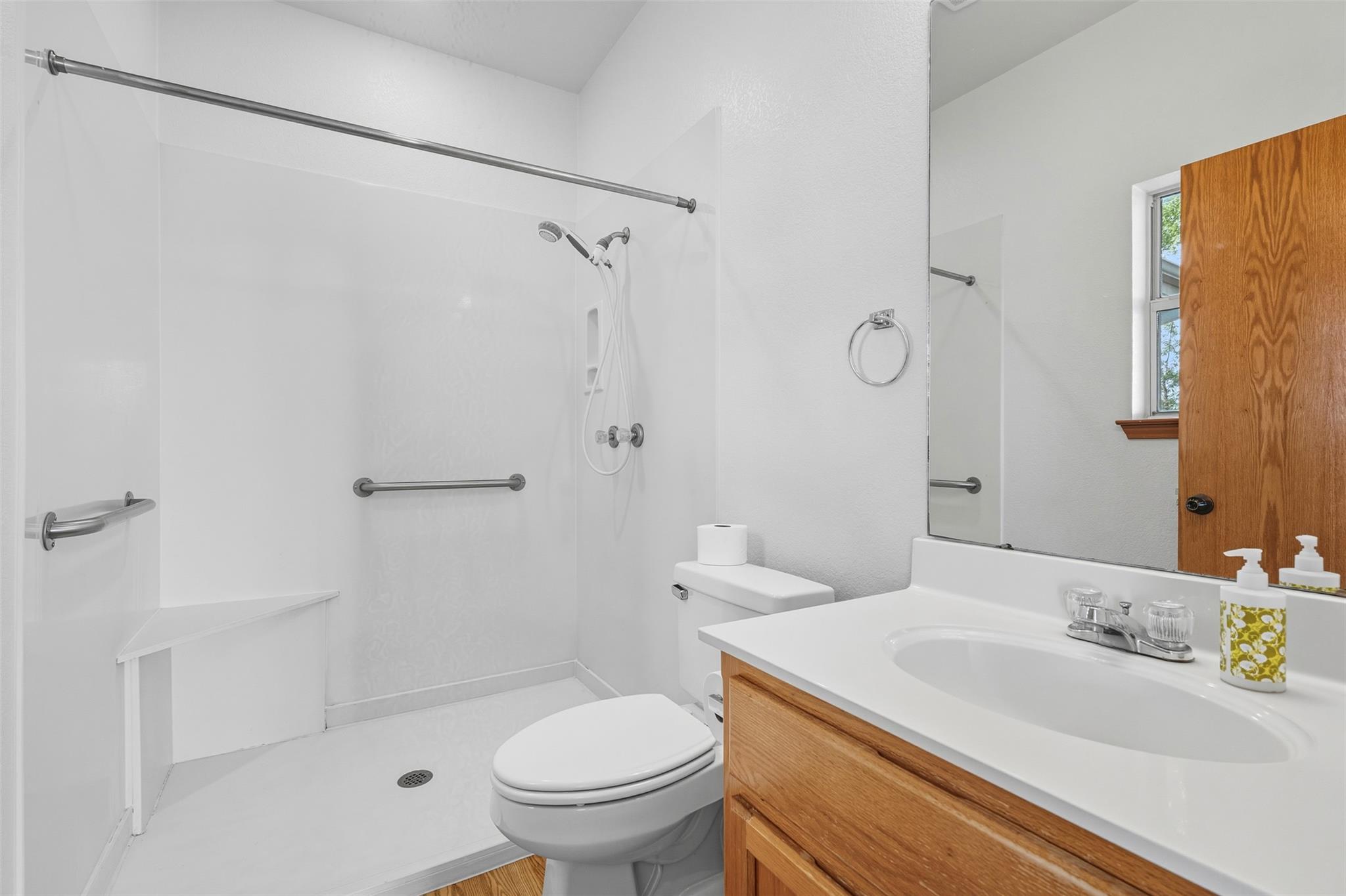 105 Davis Dr, Thorndale, TX 76577