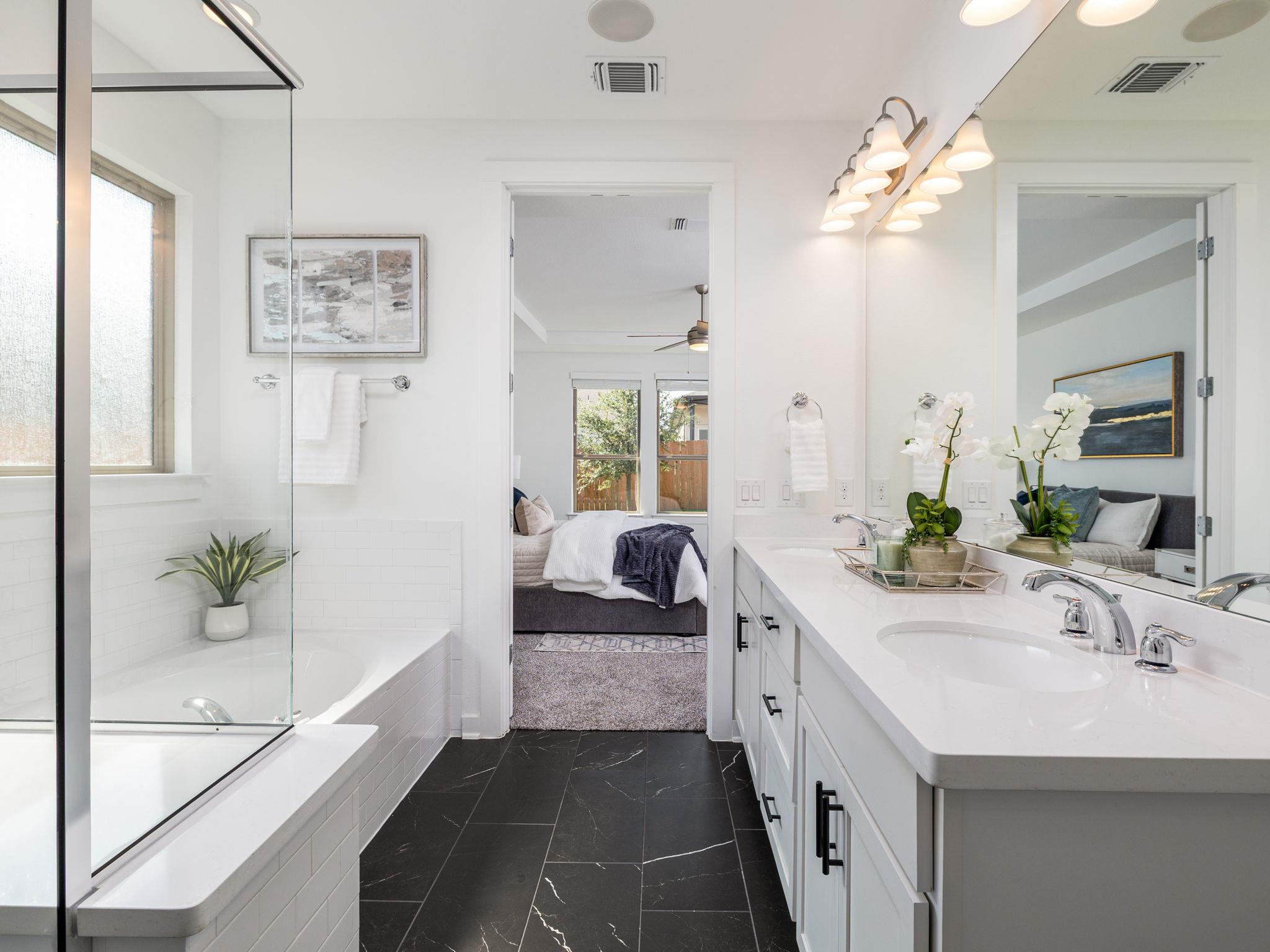 8205 Silhouette St, Austin, TX 78744