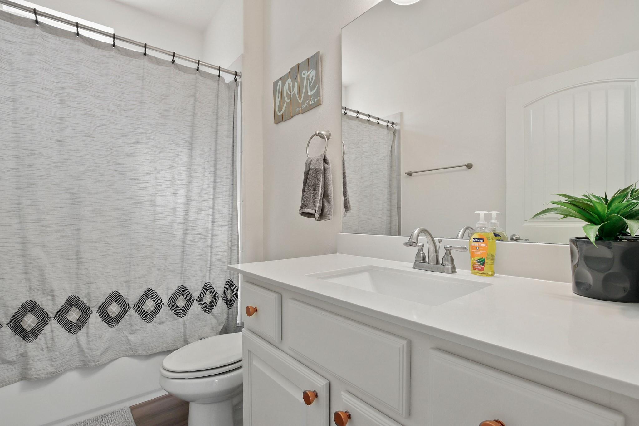 8912 Cattalo Ln, Austin, TX 78747