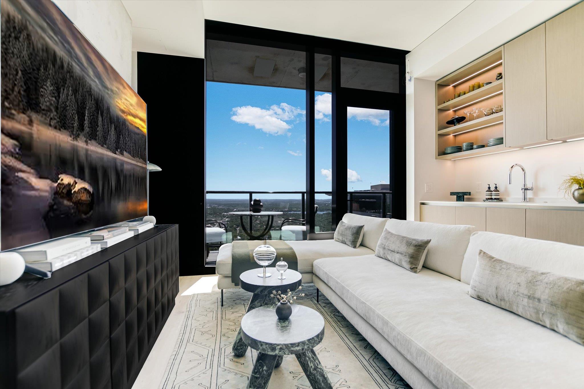 610 Davis St # 3307, Austin, TX 78701