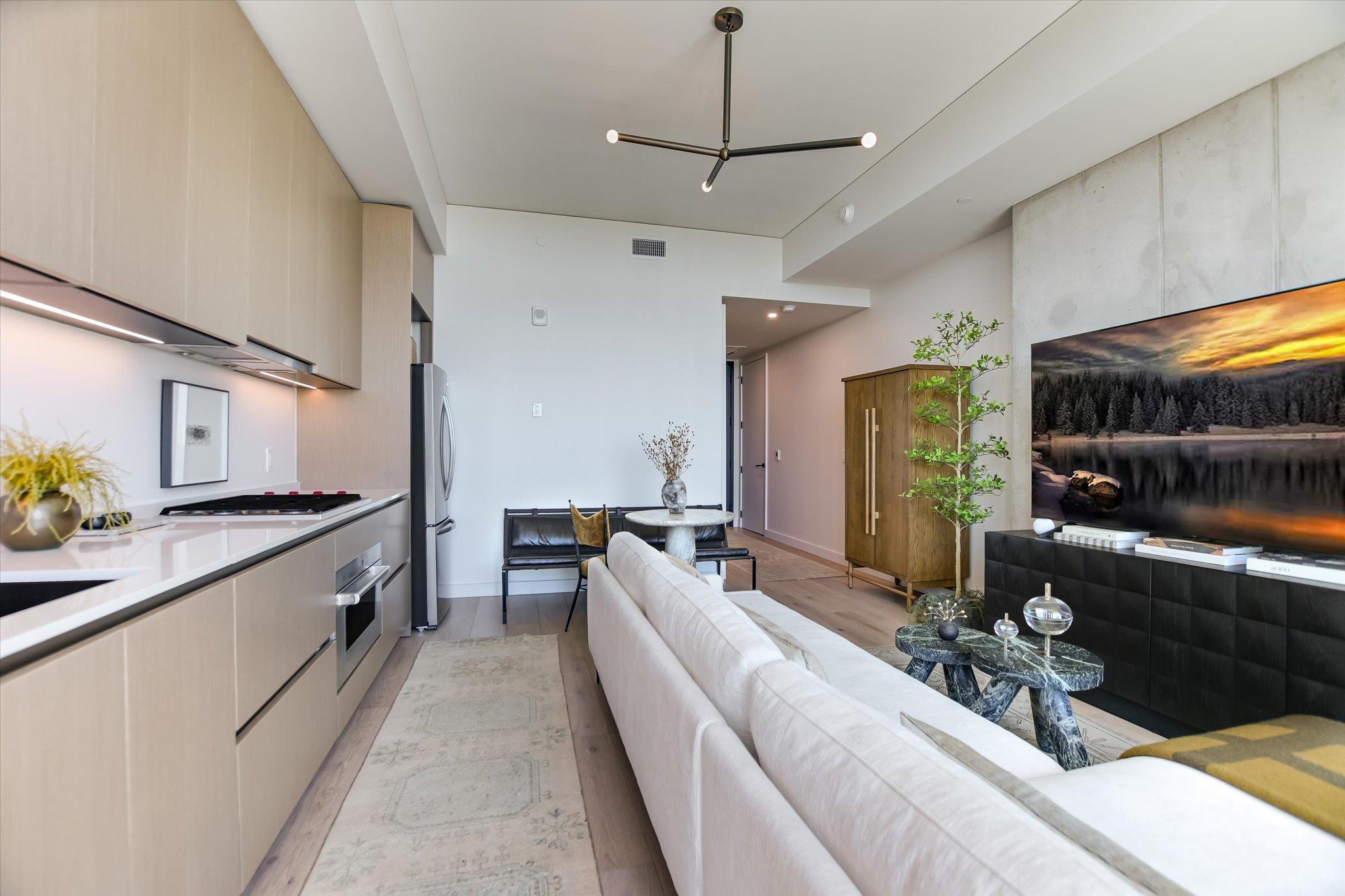 610 Davis St # 3307, Austin, TX 78701