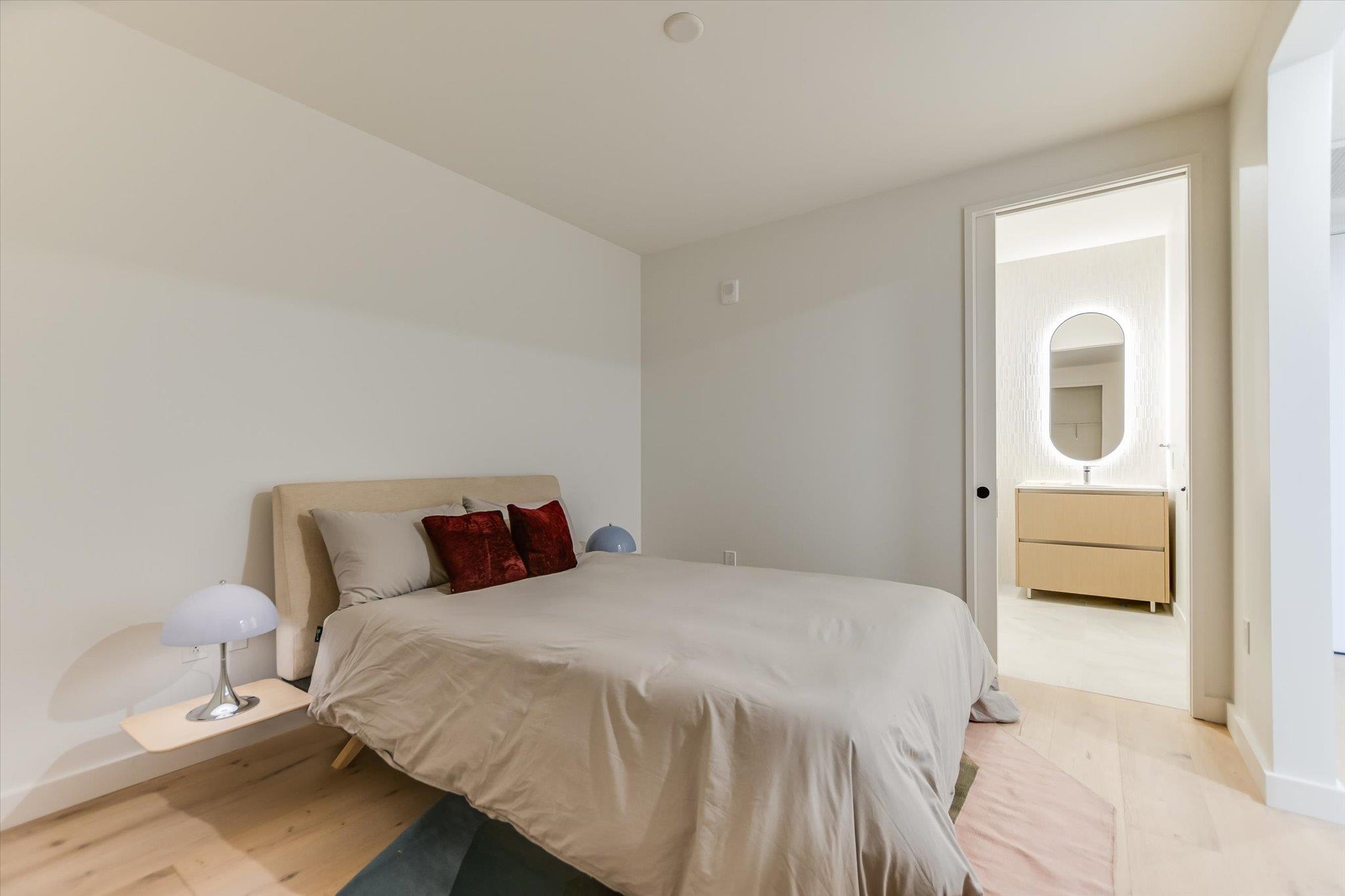 610 Davis St # 3307, Austin, TX 78701