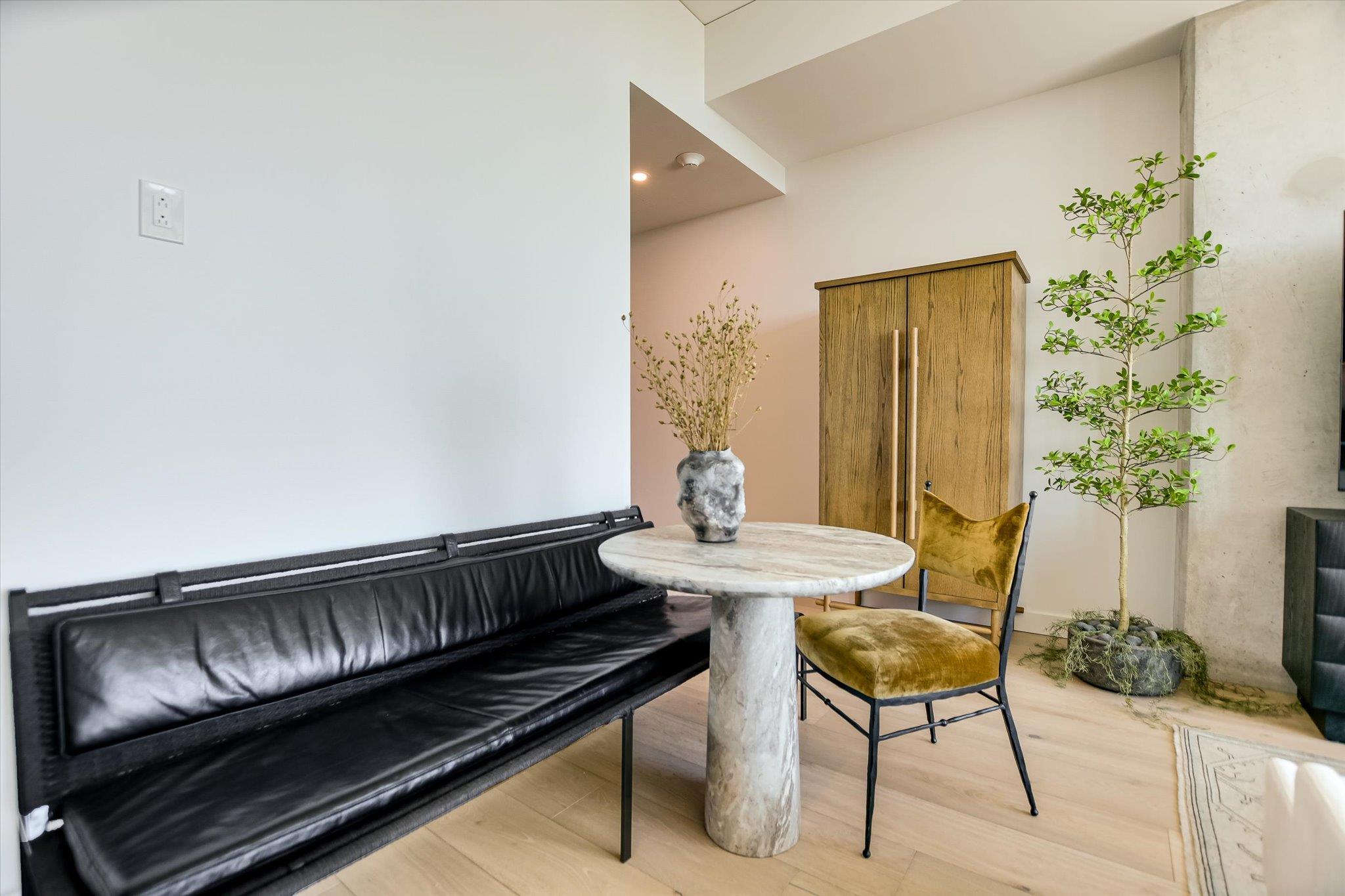 610 Davis St # 3307, Austin, TX 78701