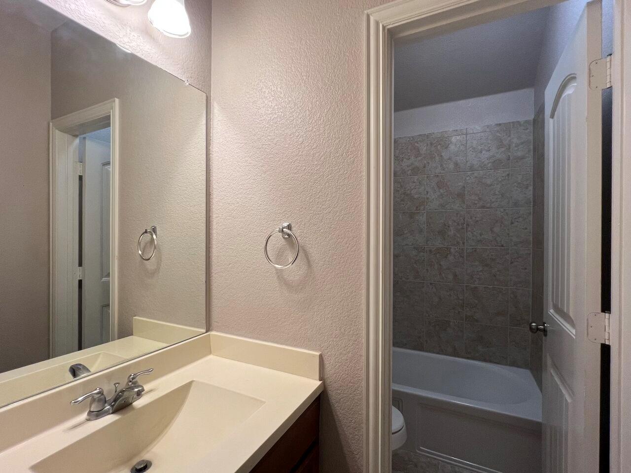 326 Adoquin Trl, Buda, TX 78610