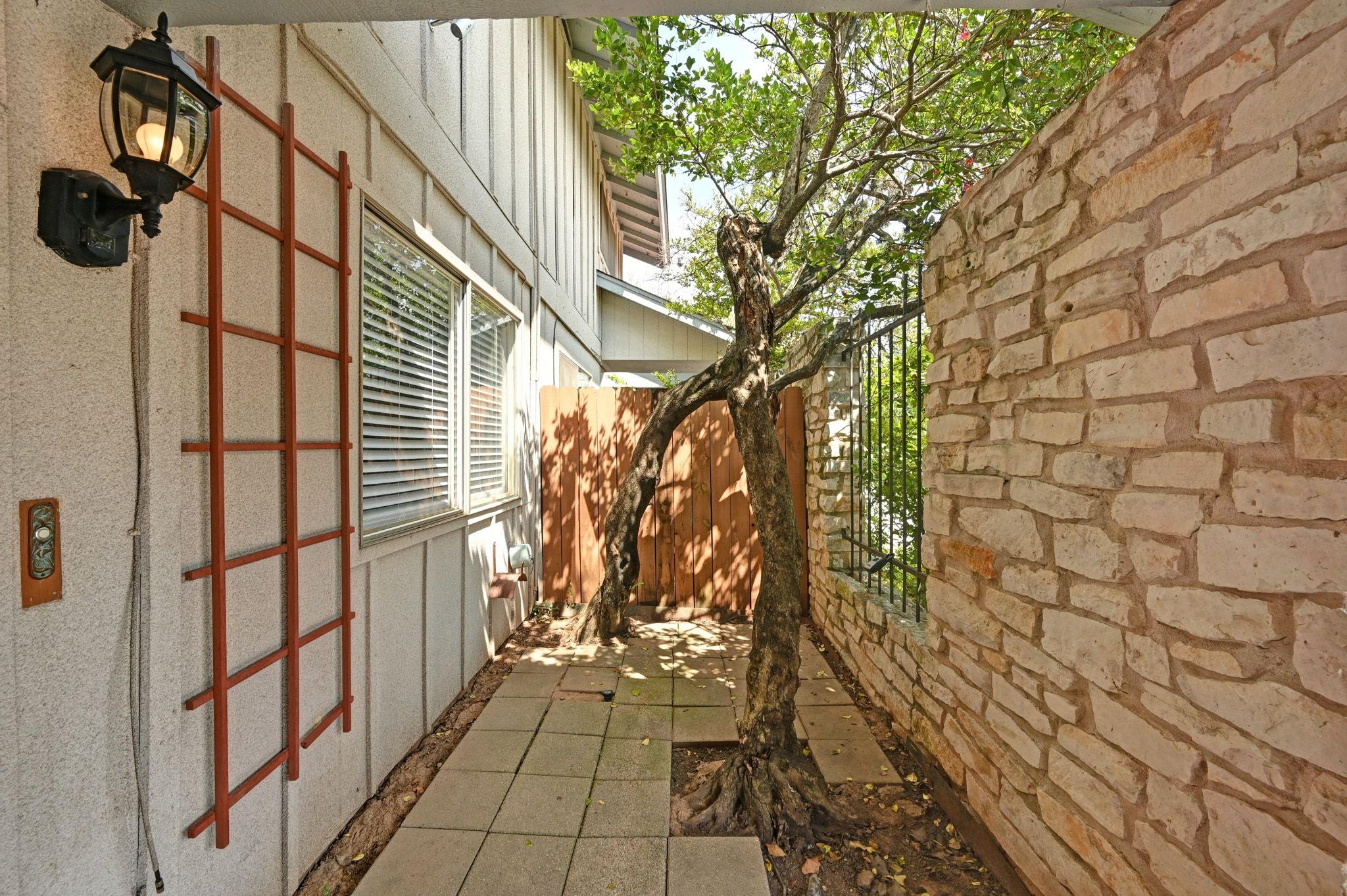 5920 Little Creek Trl, Austin, TX 78744