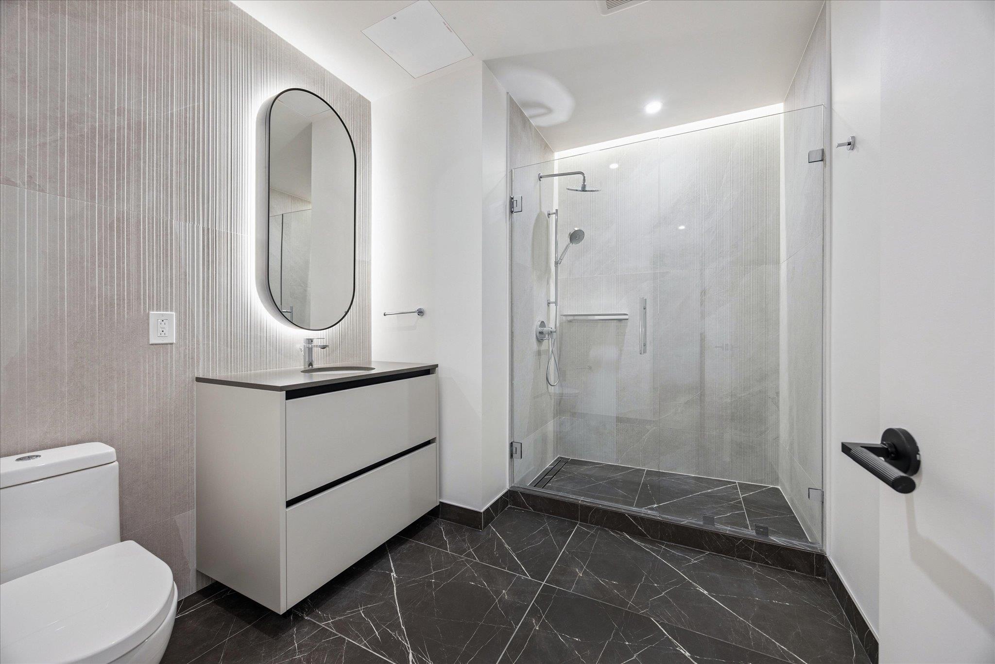 610 Davis St # 2707, Austin, TX 78701