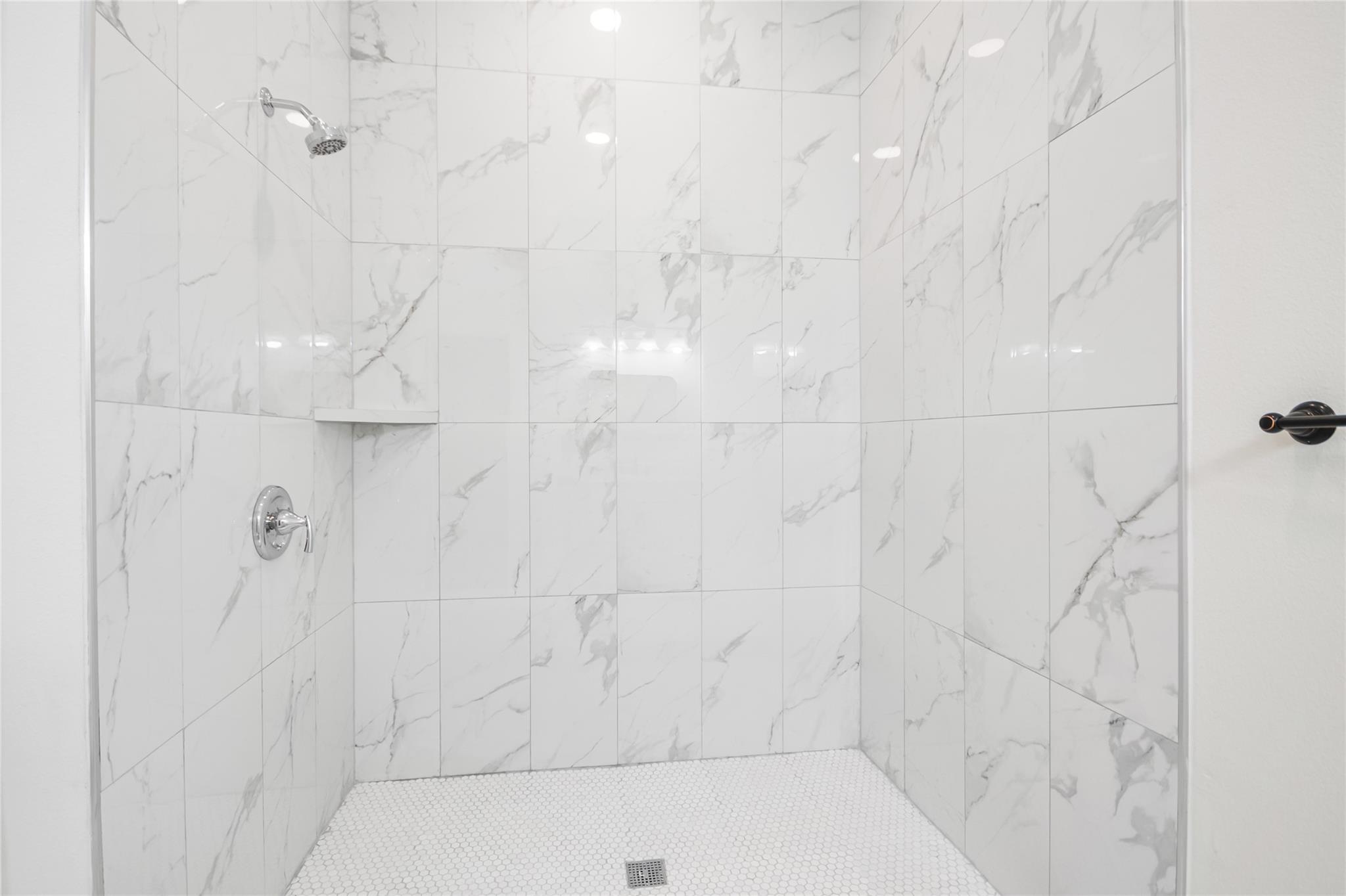 197 S Buckhorn Dr, Bastrop, TX 78602