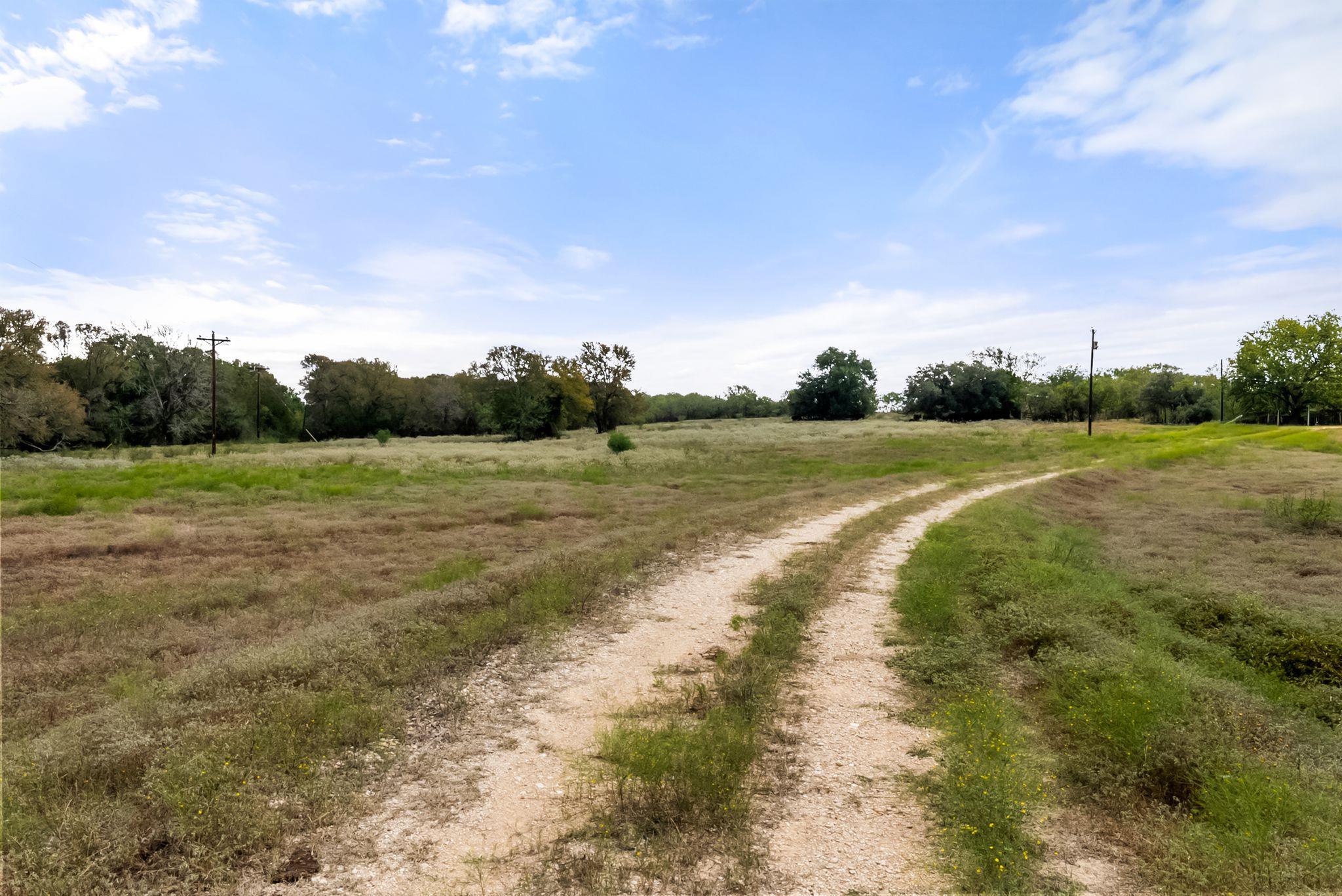 1272 Old Lytton Springs Rd, Lockhart, TX 78644
