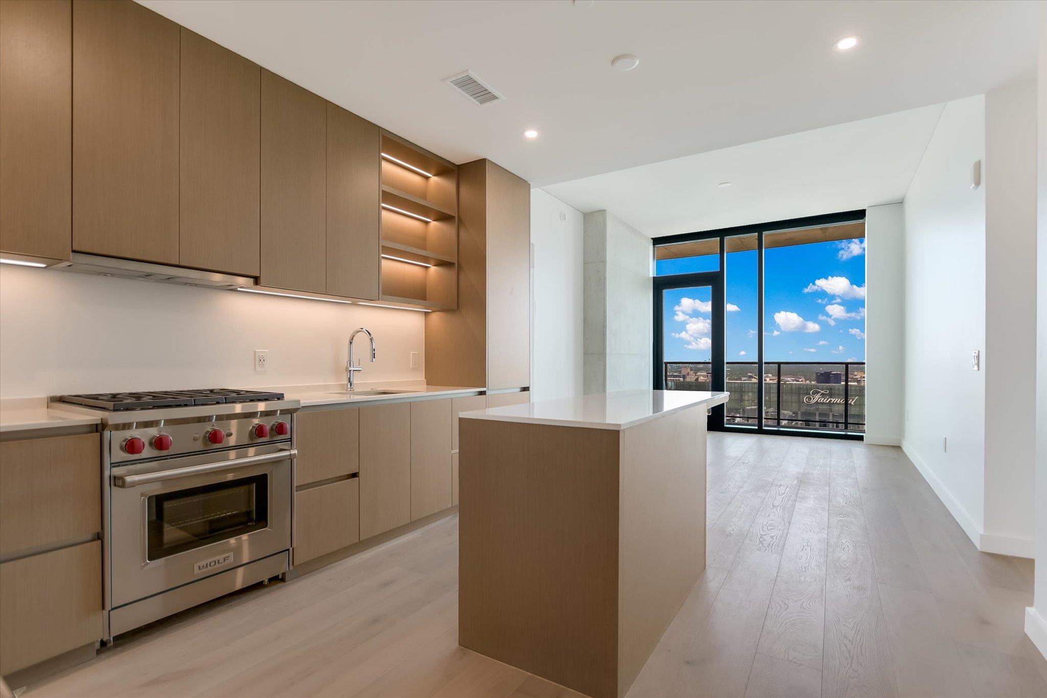 610 Davis St # 4005, Austin, TX 78701