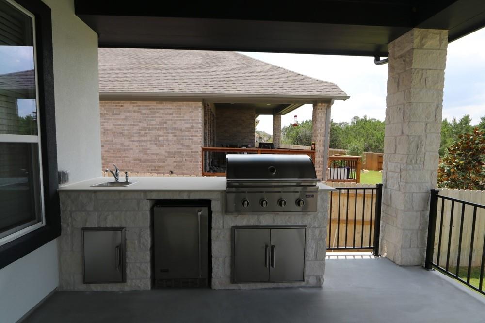 313 Puppy Dog Pass, San Marcos, TX 78666