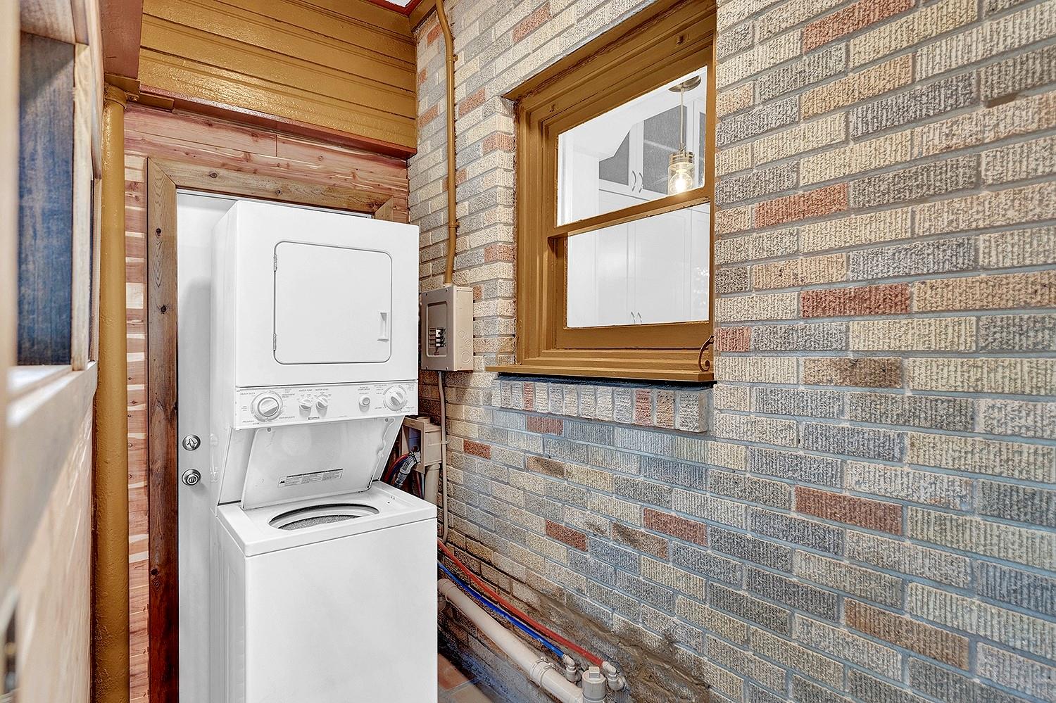 608 W Hopkins St, San Marcos, TX 78666