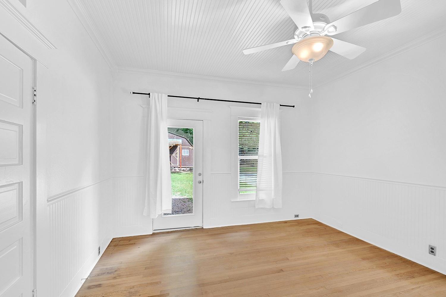 608 W Hopkins St, San Marcos, TX 78666