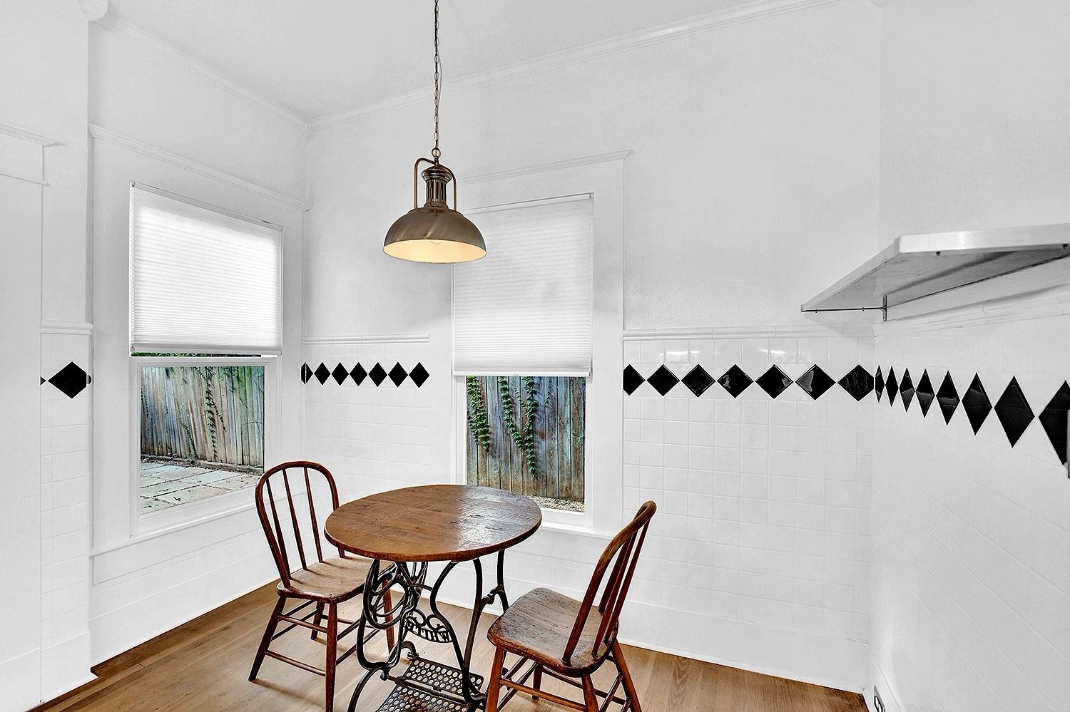 608 W Hopkins St, San Marcos, TX 78666