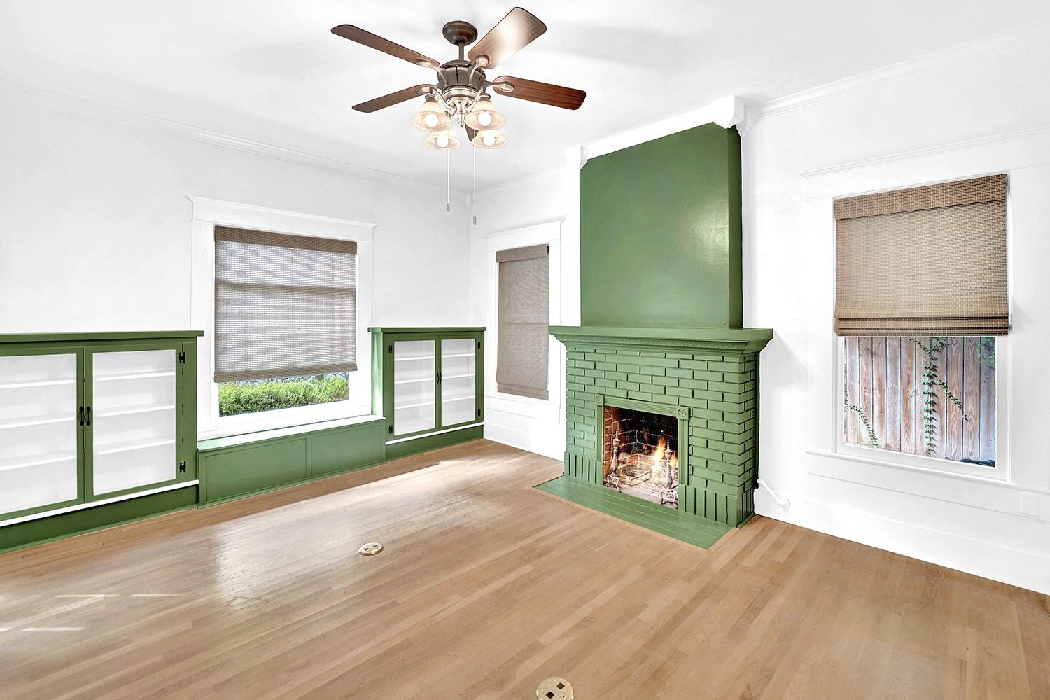 608 W Hopkins St, San Marcos, TX 78666