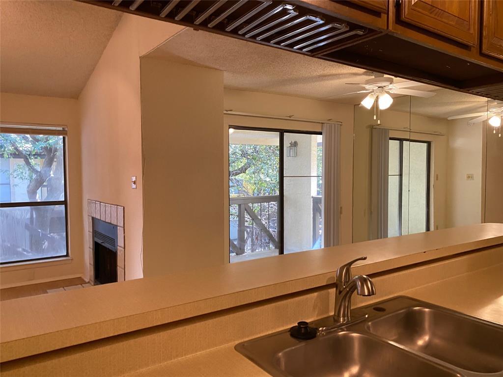 806 W 24th St # 306, Austin, TX 78705