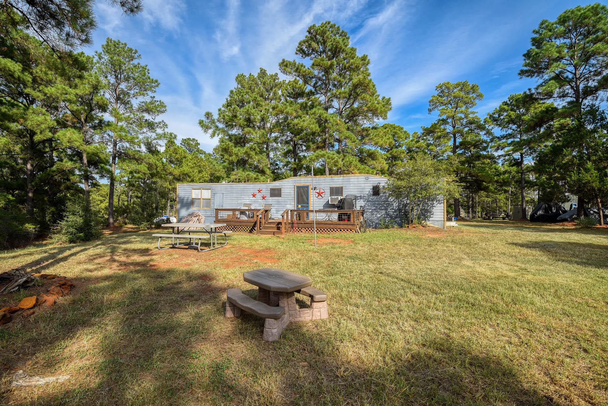 166 Sandy Rd, Rosanky, TX 78953