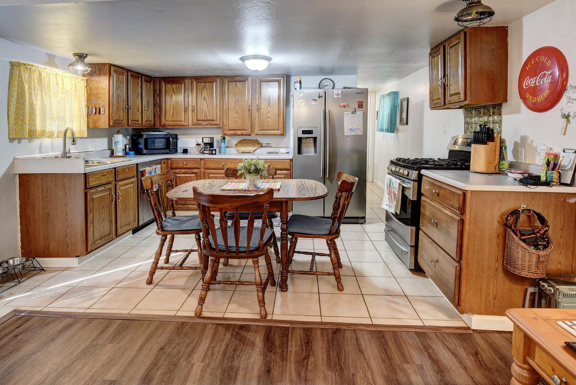 166 Sandy Rd, Rosanky, TX 78953