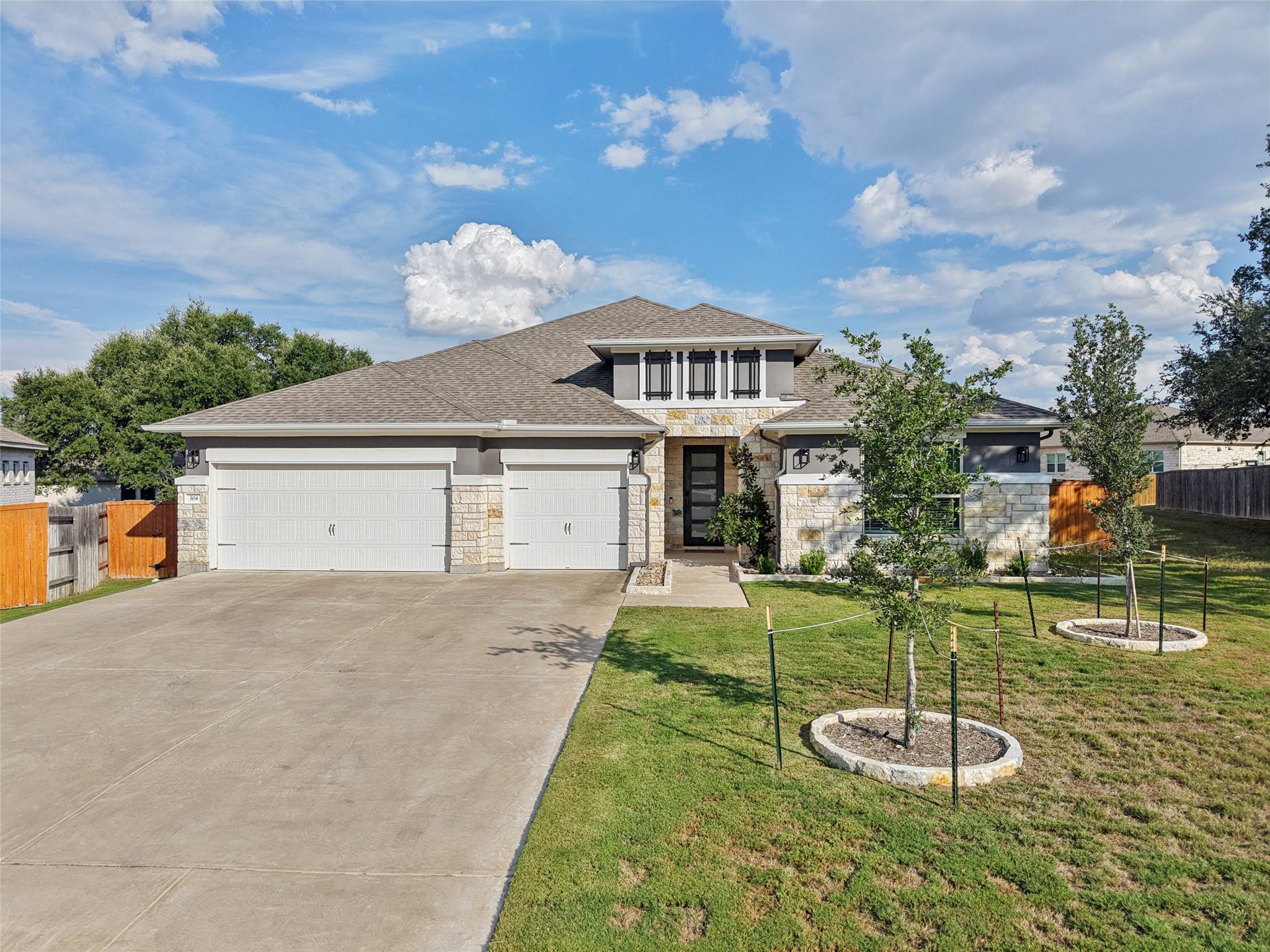 304 Double L Dr, Dripping Springs, TX 78620