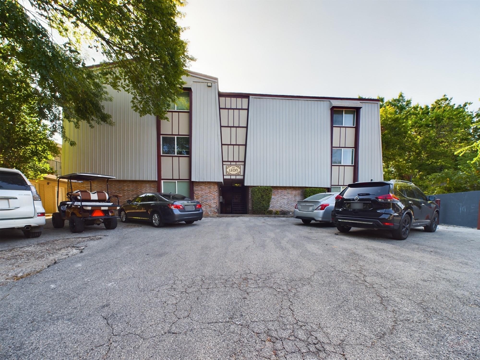 2207 Leon St # 306, Austin, TX 78705