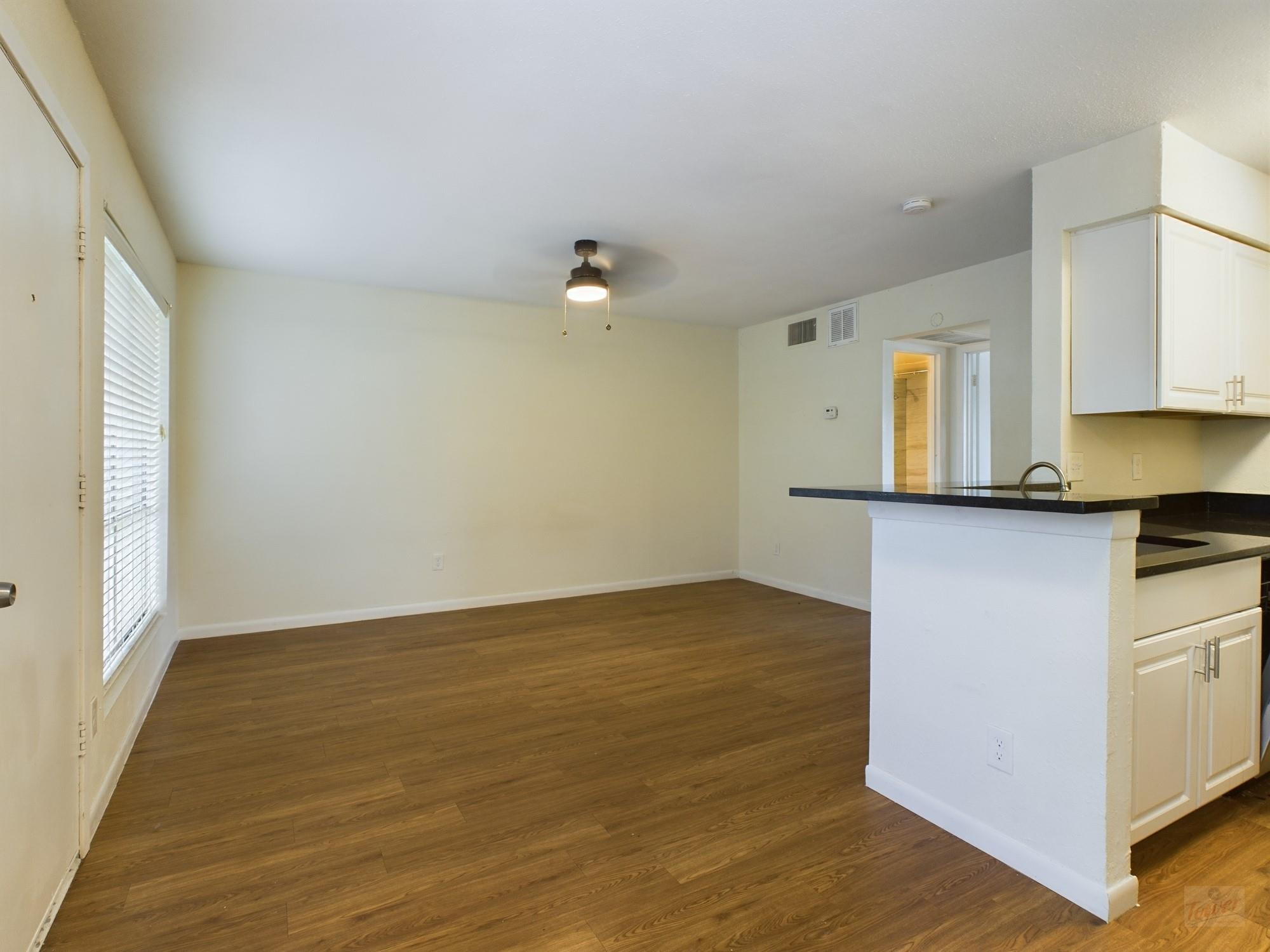 2207 Leon St # 306, Austin, TX 78705