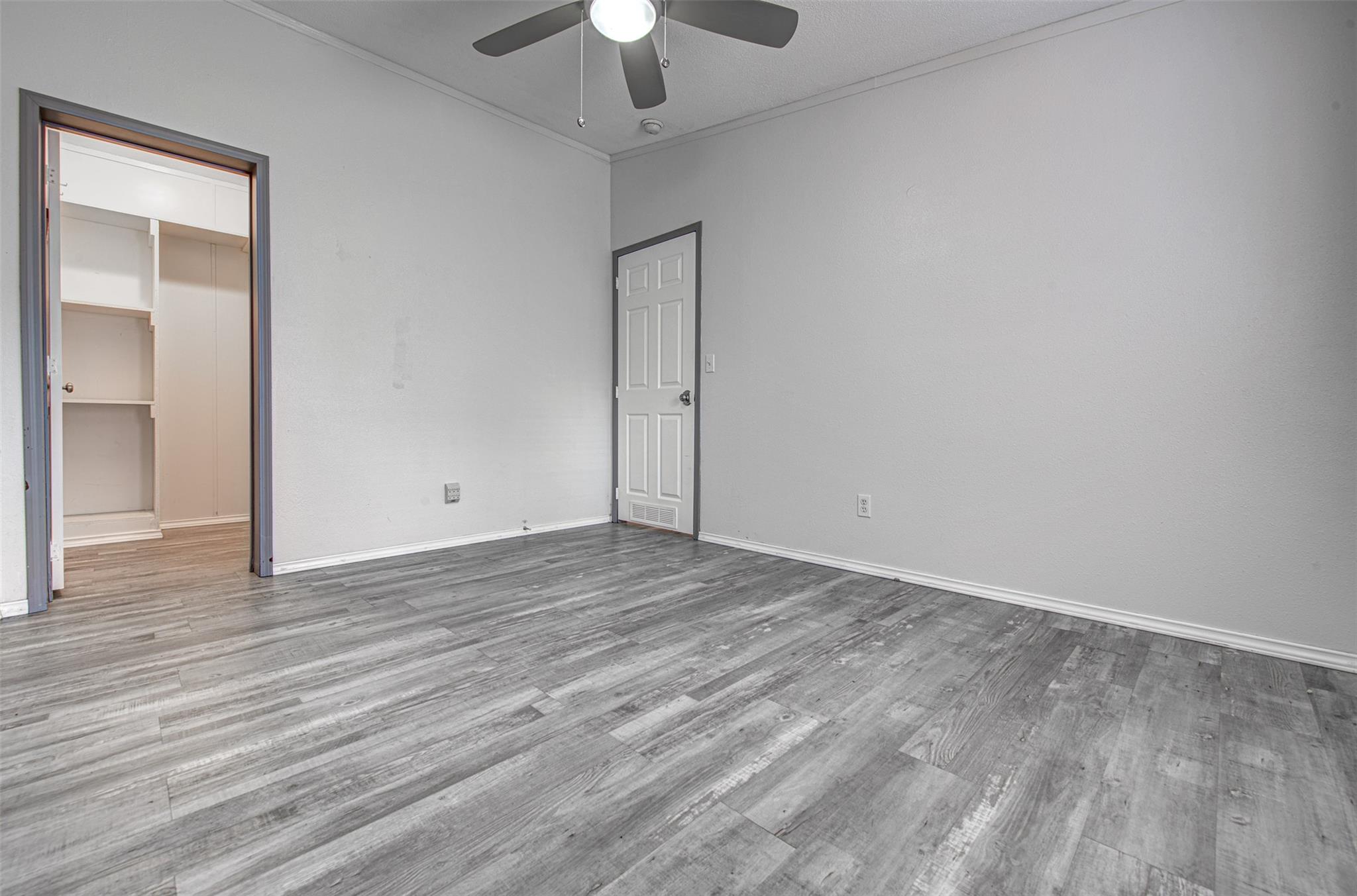 115 N Pinto Ct, Paige, TX 78659