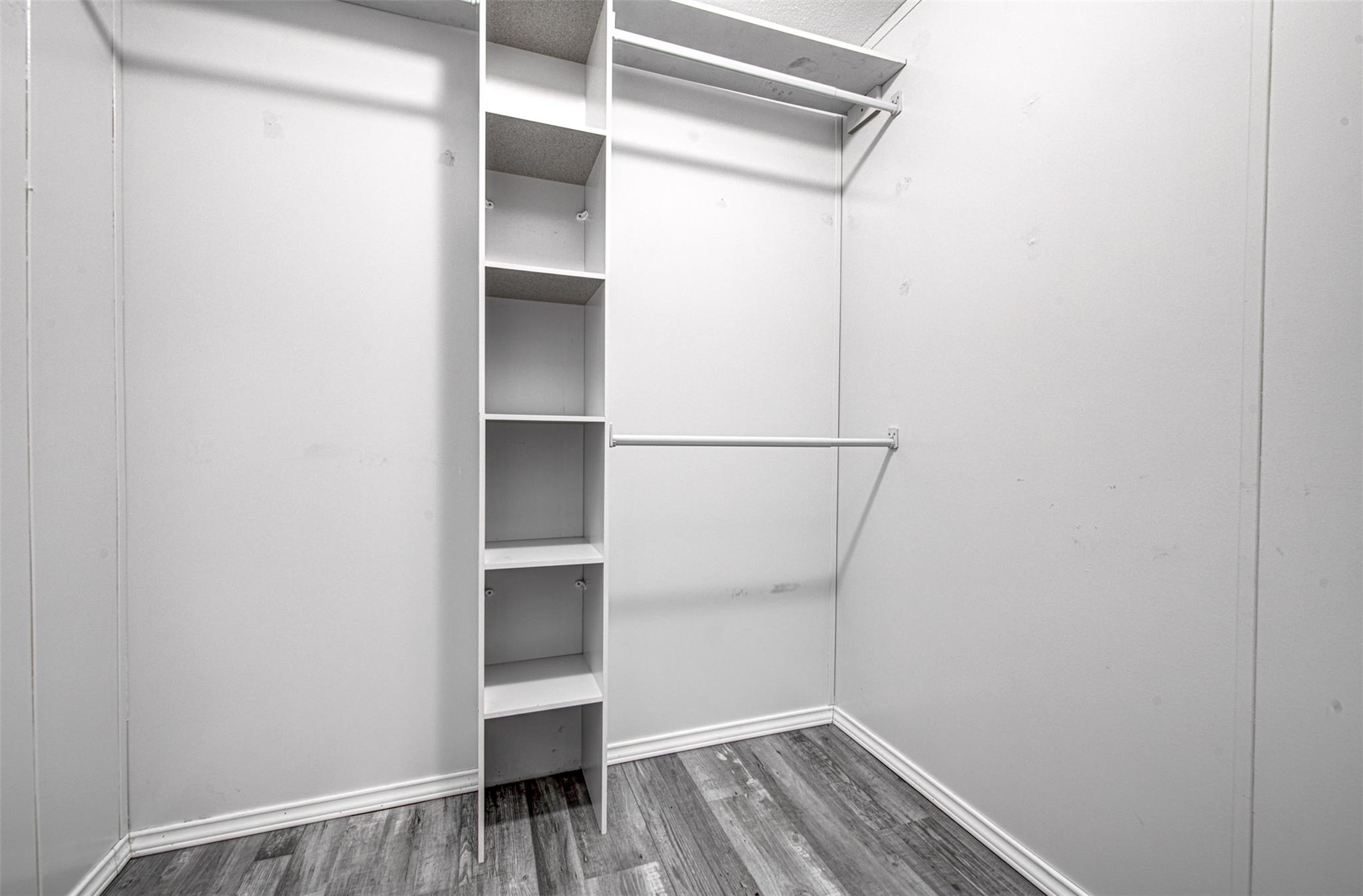 115 N Pinto Ct, Paige, TX 78659