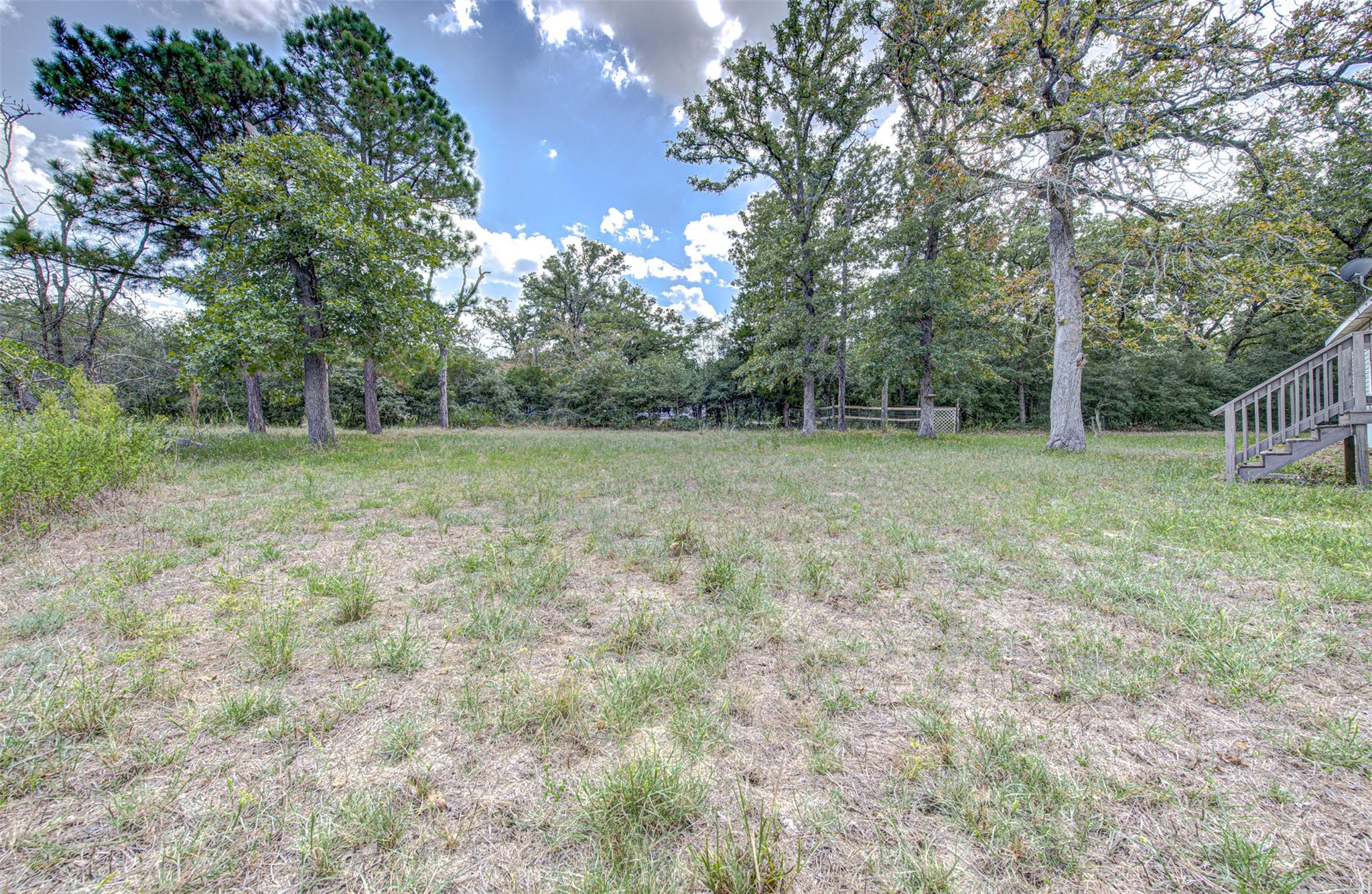 115 N Pinto Ct, Paige, TX 78659