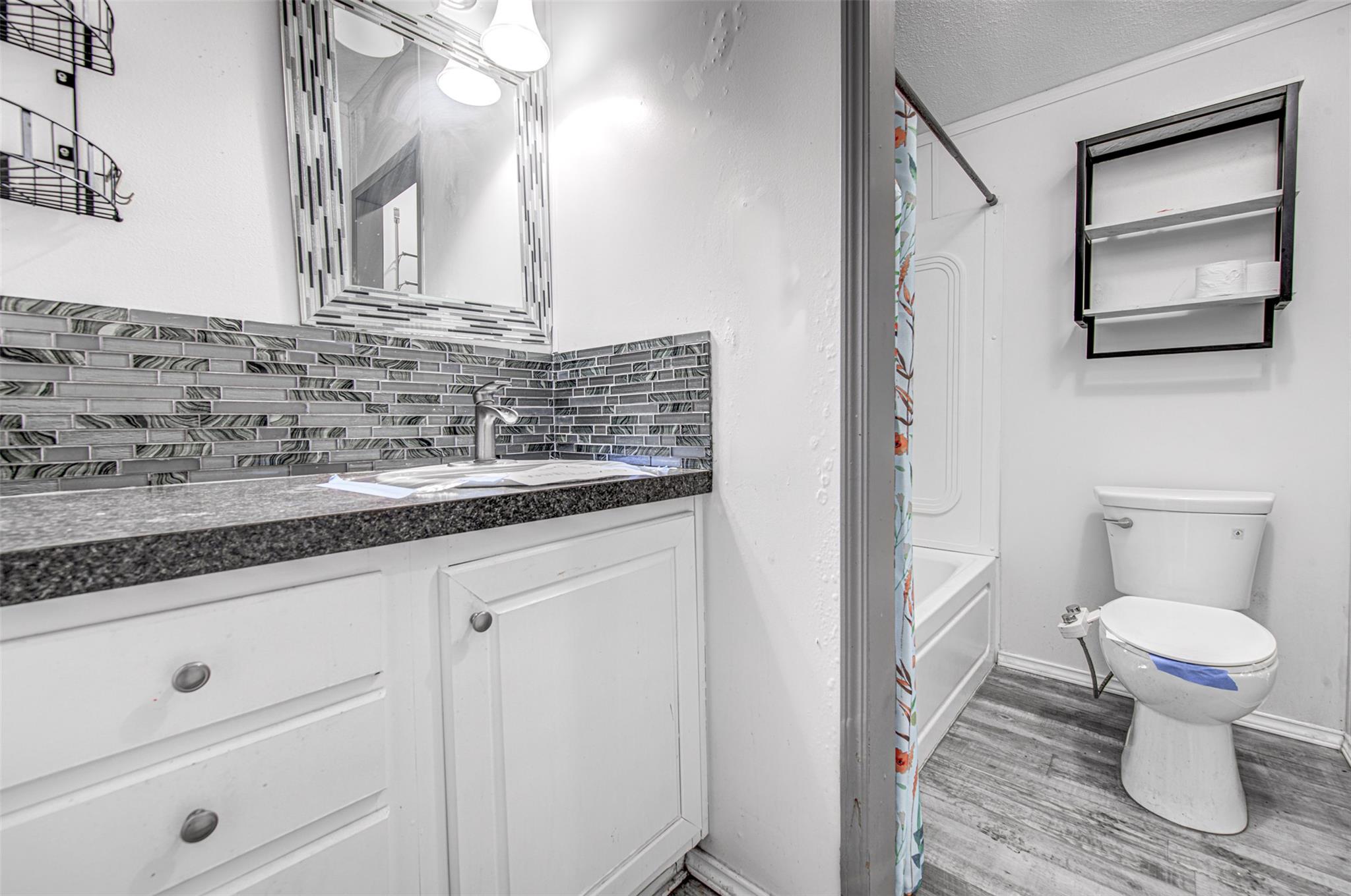 115 N Pinto Ct, Paige, TX 78659