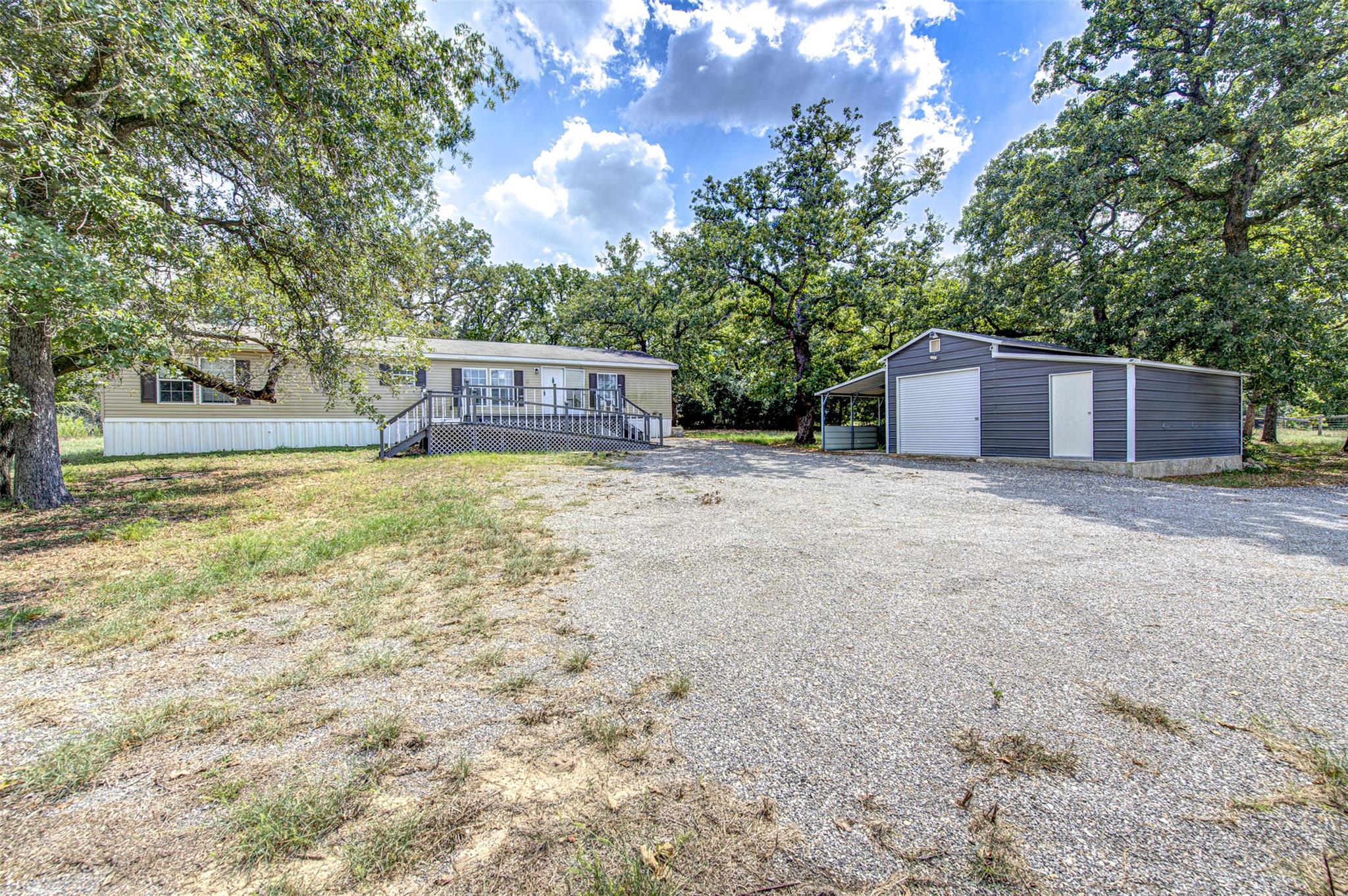115 N Pinto Ct, Paige, TX 78659