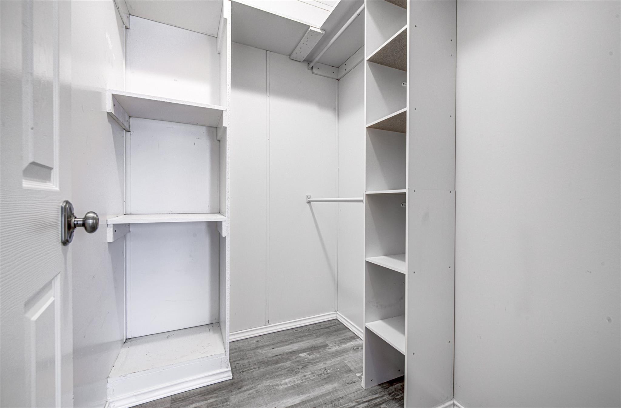 115 N Pinto Ct, Paige, TX 78659