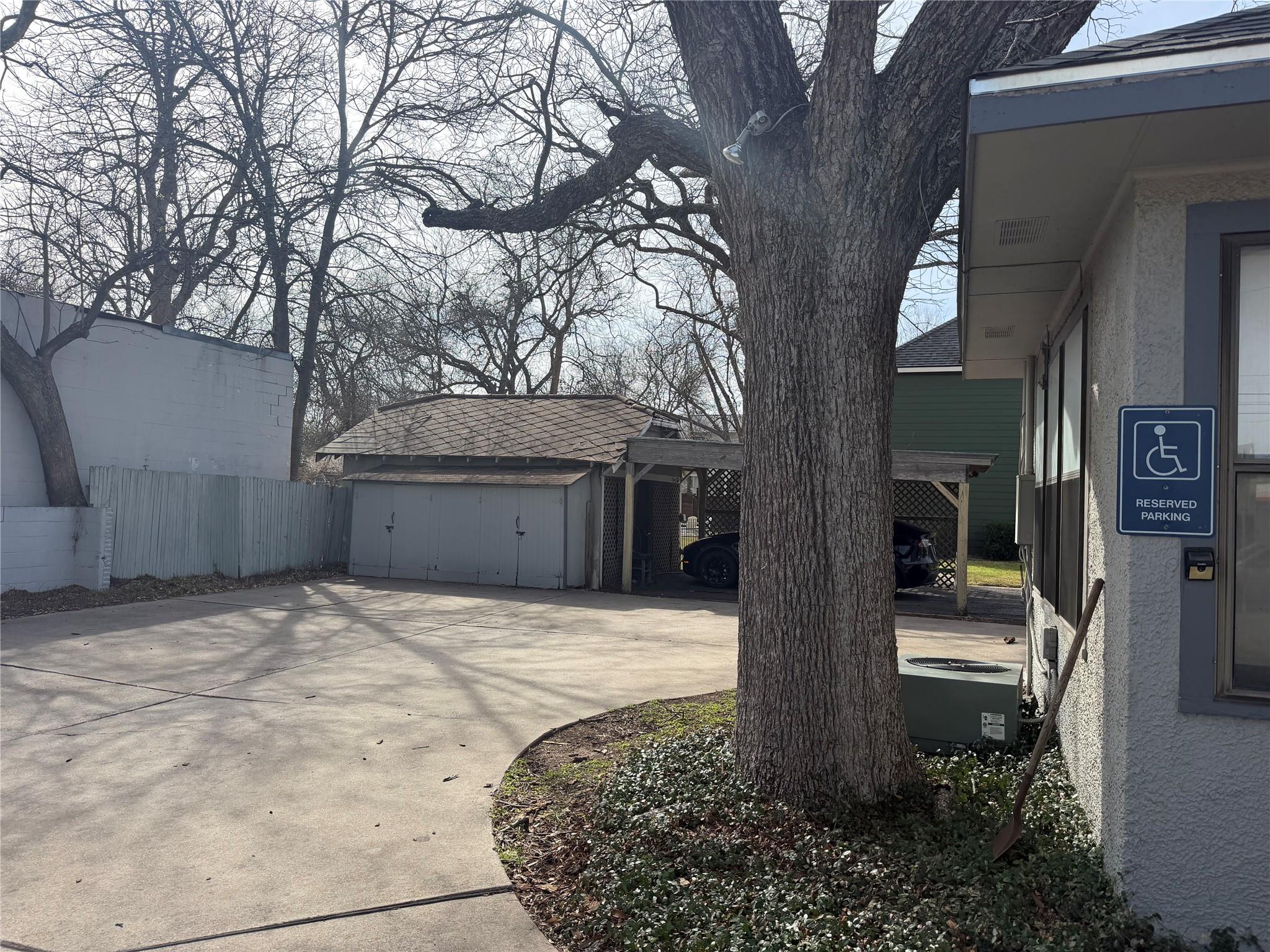 102 E University Ave, Georgetown, TX 78626