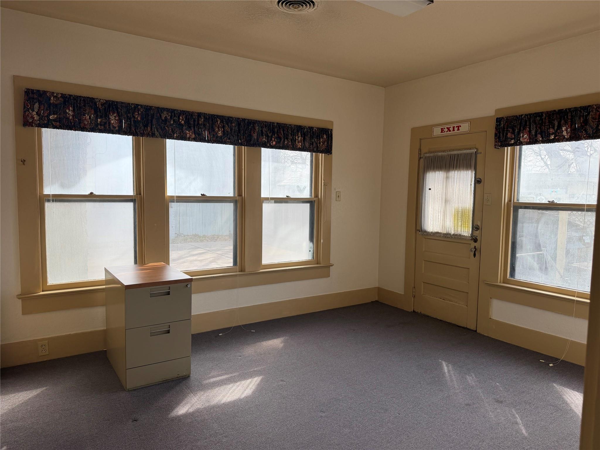 102 E University Ave, Georgetown, TX 78626