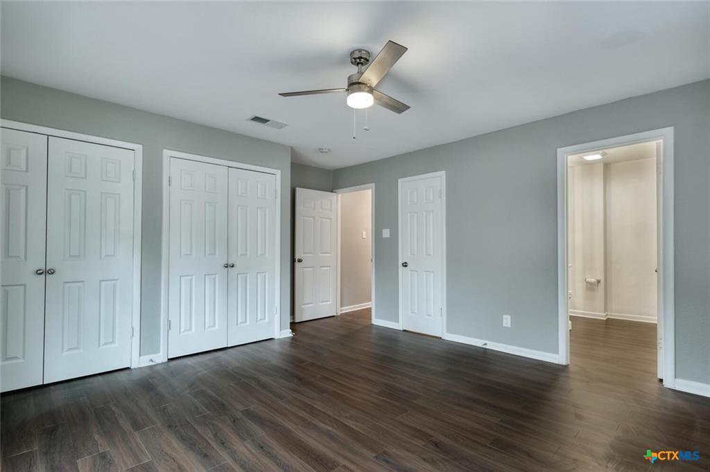 1529 N Colorado St N, Lockhart, TX 78644