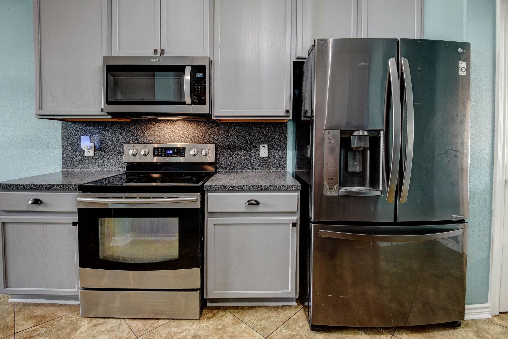 340 Rose Mayer Loop, La Grange, TX 78945