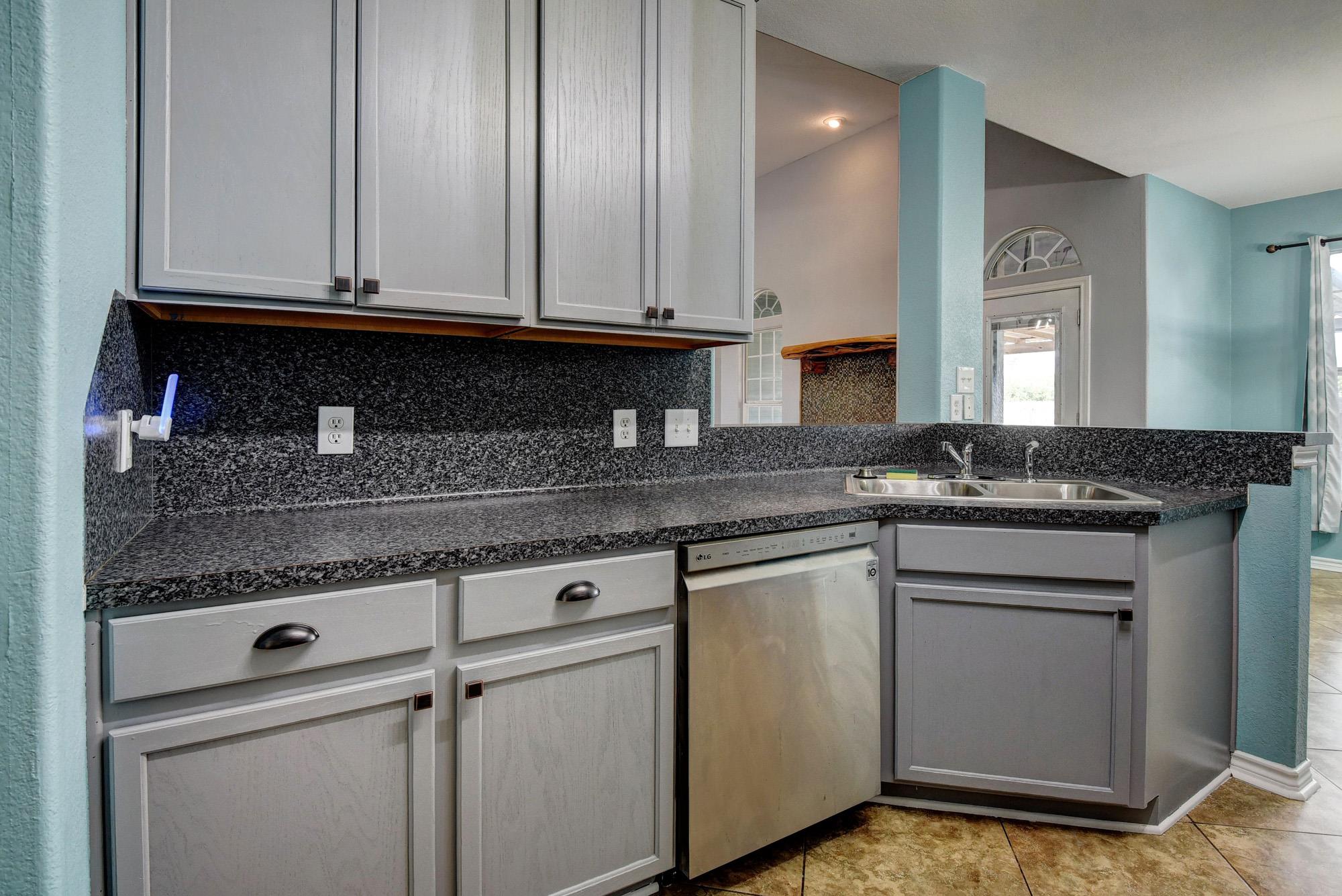 340 Rose Mayer Loop, La Grange, TX 78945