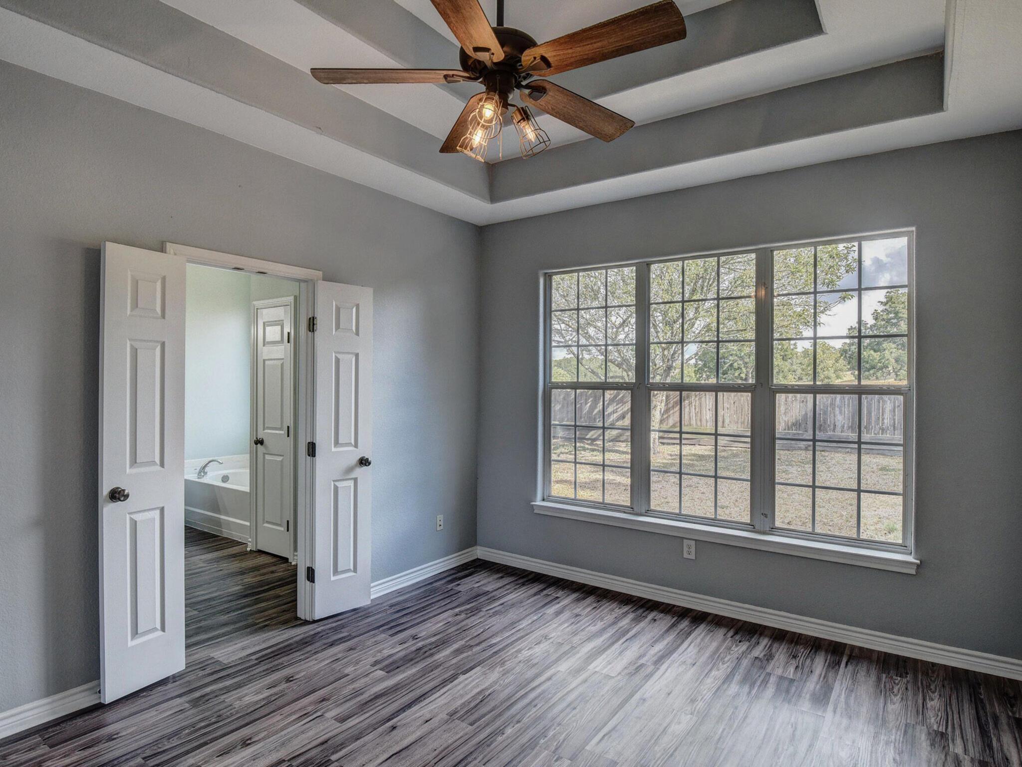 340 Rose Mayer Loop, La Grange, TX 78945