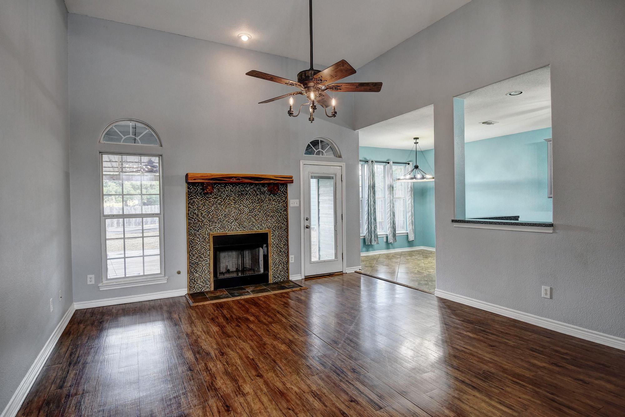 340 Rose Mayer Loop, La Grange, TX 78945