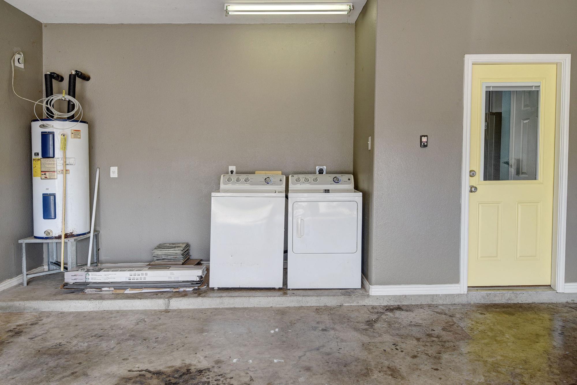 340 Rose Mayer Loop, La Grange, TX 78945