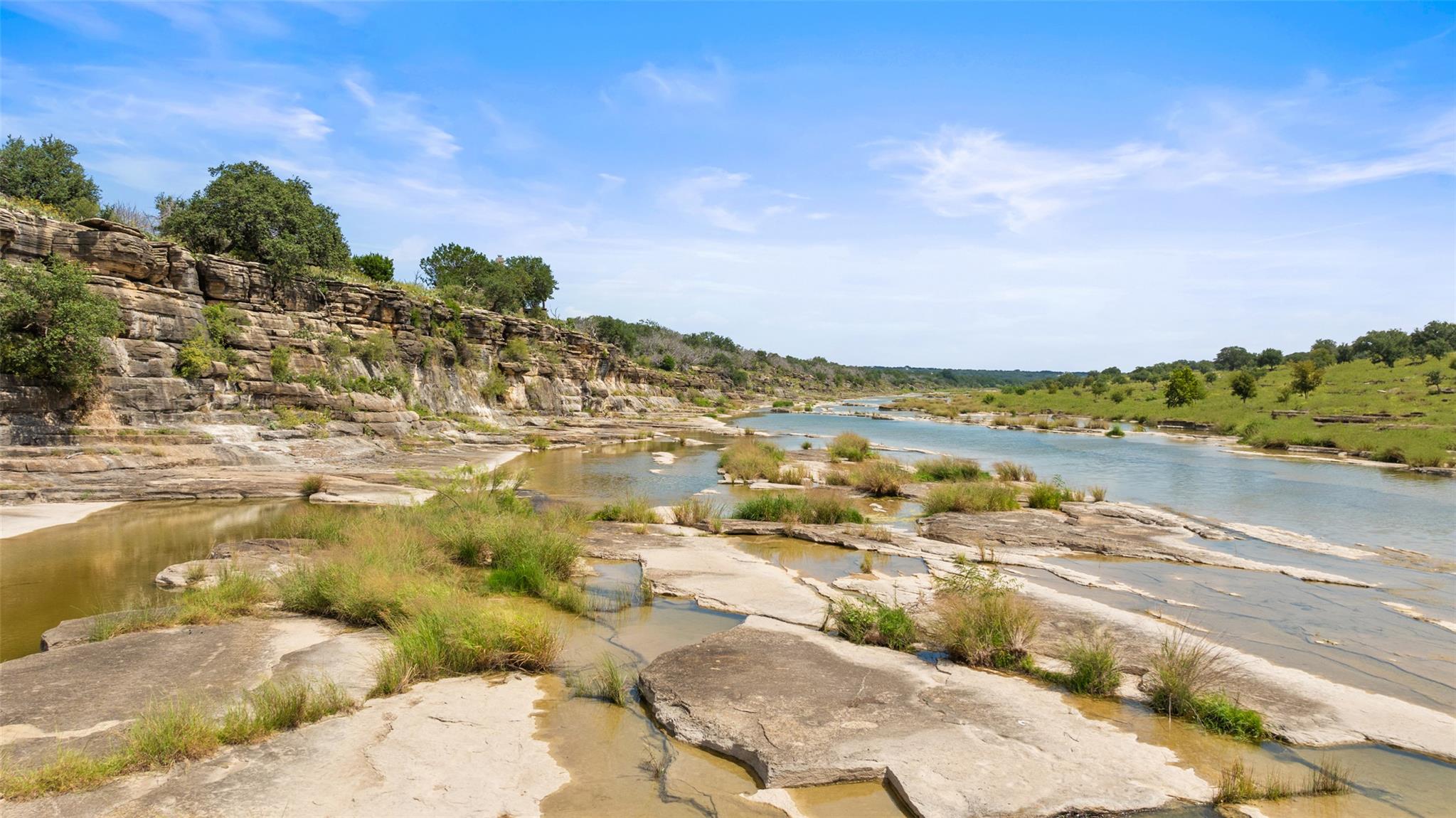 960 Gipson Rd, Johnson City, TX 78636